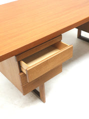 Vintage_Executive_Desk,_1970s,_Europe