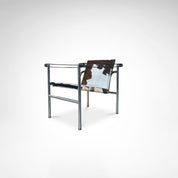 Le_Corbusier_LC1_Pony_Skin_Armchair_for_Cassina,_Italy_1980s