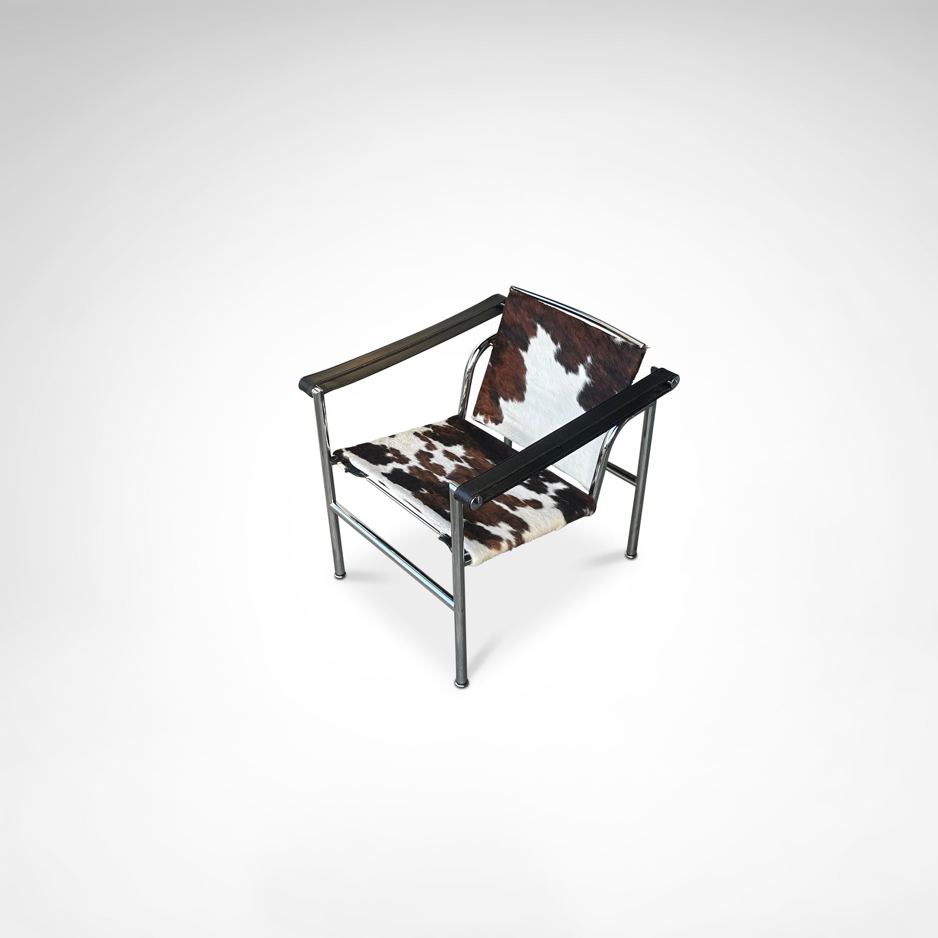 Le_Corbusier_LC1_Pony_Skin_Armchair_for_Cassina,_Italy_1980s
