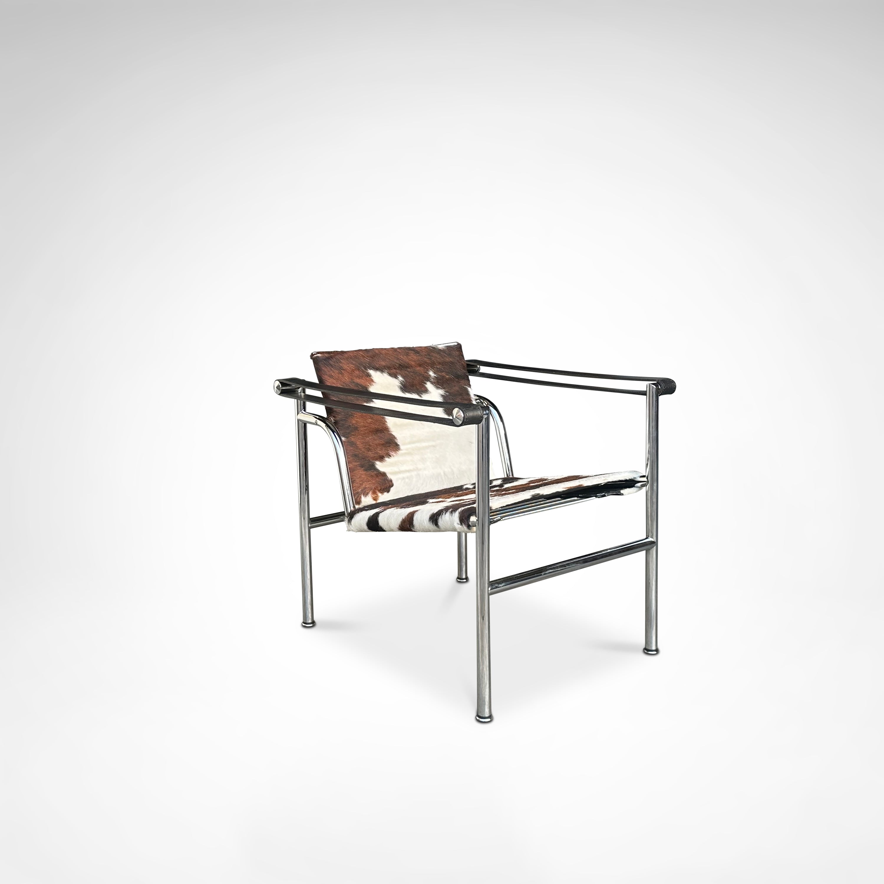 Le_Corbusier_LC1_Pony_Skin_Armchair_for_Cassina,_Italy_1980s