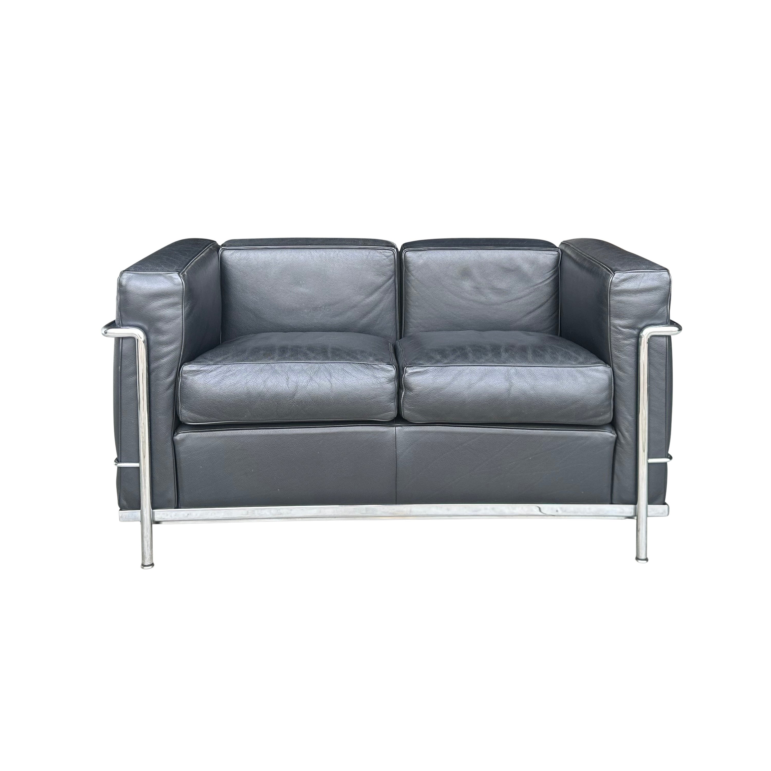 LC2_Two_Seater_Sofa_by_Le_Corbusier_for_Cassina,_1990s,_Italy