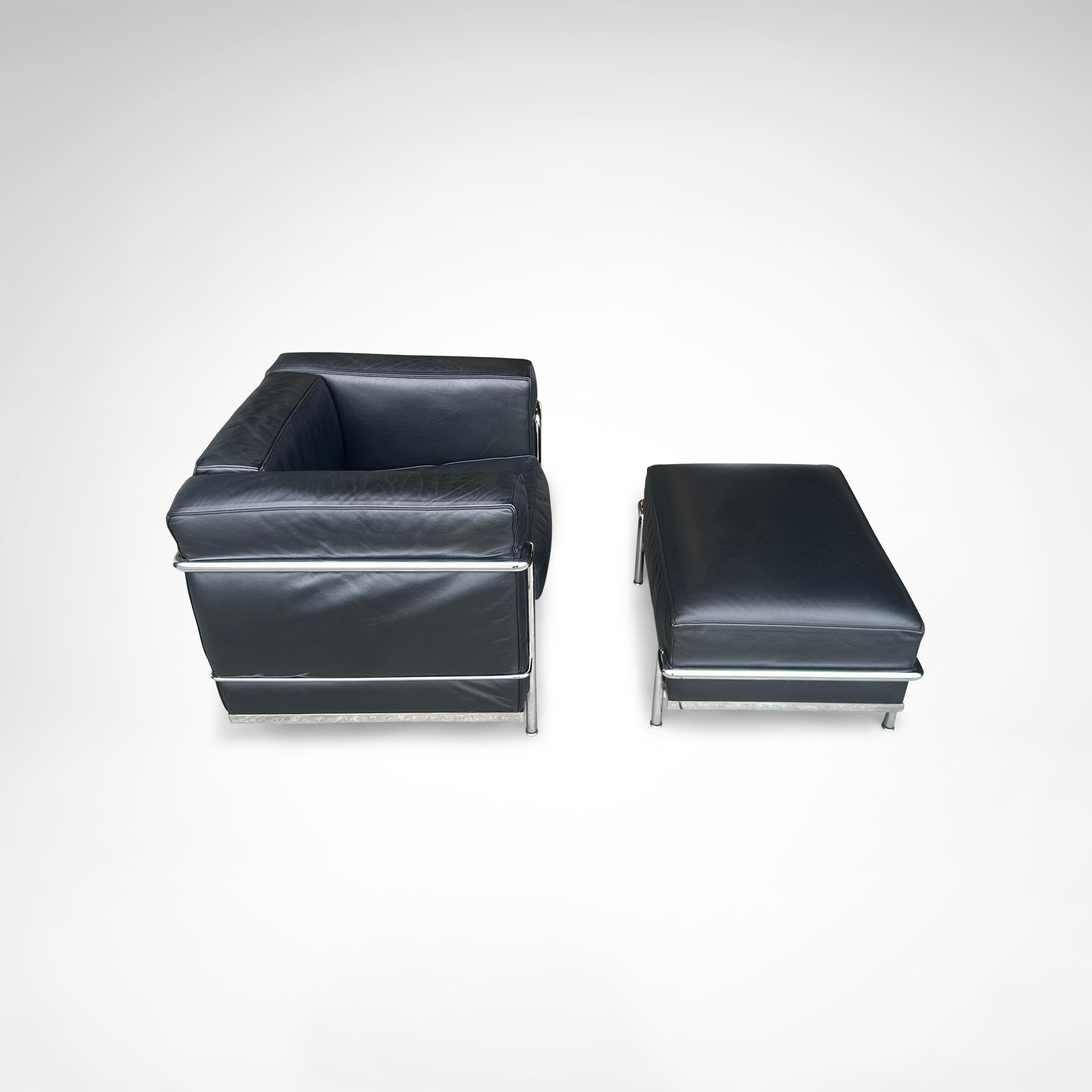 LC2_Armchair_and_Ottoman_Set_by_Le_Corbusier_for_Cassina,_1990s,_Italy