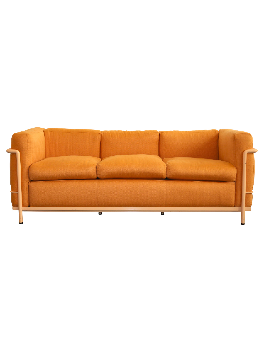 LC2_Sofa_by_Le_Corbusier,_Pierre_Jeanneret_&_Charlotte_Perriand_for_Cassina