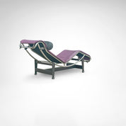 LC4_limited_edition_chaise_longue_by_Le_Corbusier_for_Cassina_1990s