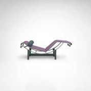 LC4_limited_edition_chaise_longue_by_Le_Corbusier_for_Cassina_1990s
