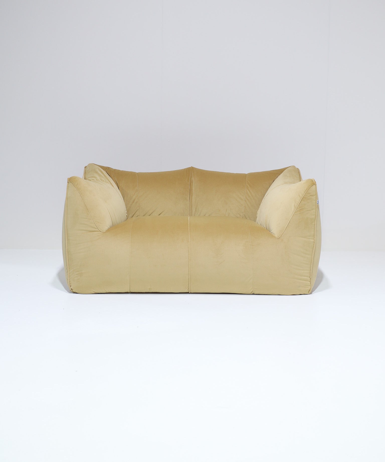 Le_Bambole_Two-Seater_Sofa_by_Mario_Bellini_for_B&B_Italia,_1978,_Italy