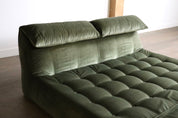 Le_bambole_bed_in_green_velvet_By_Mario_Bellini_for_B&B_Italia,_1970s
