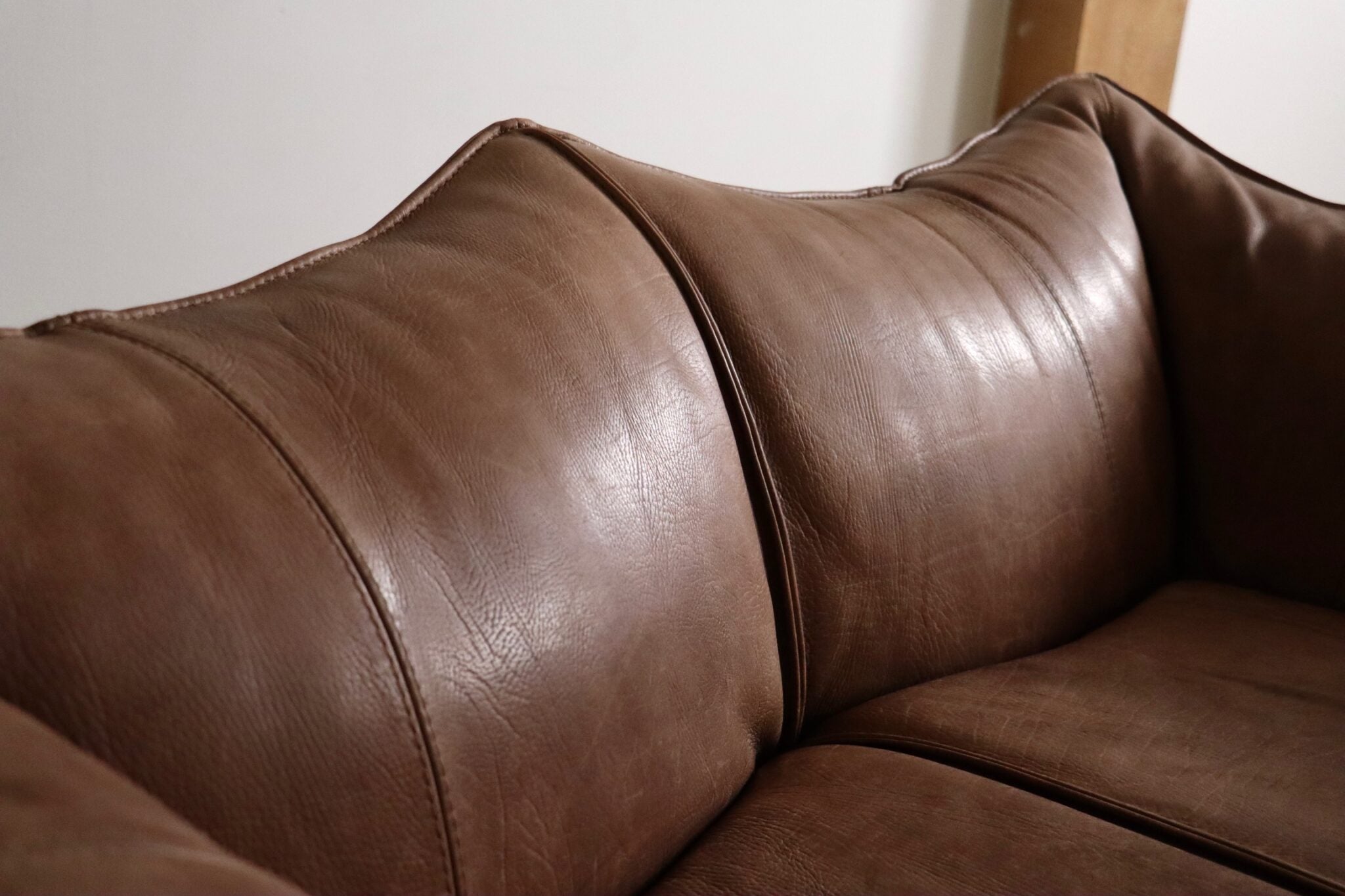 Le_Bambole_Buffalo_Leather_Sofa_by_Mario_Bellini_for_B&B_Italia,_1970s,_Italy