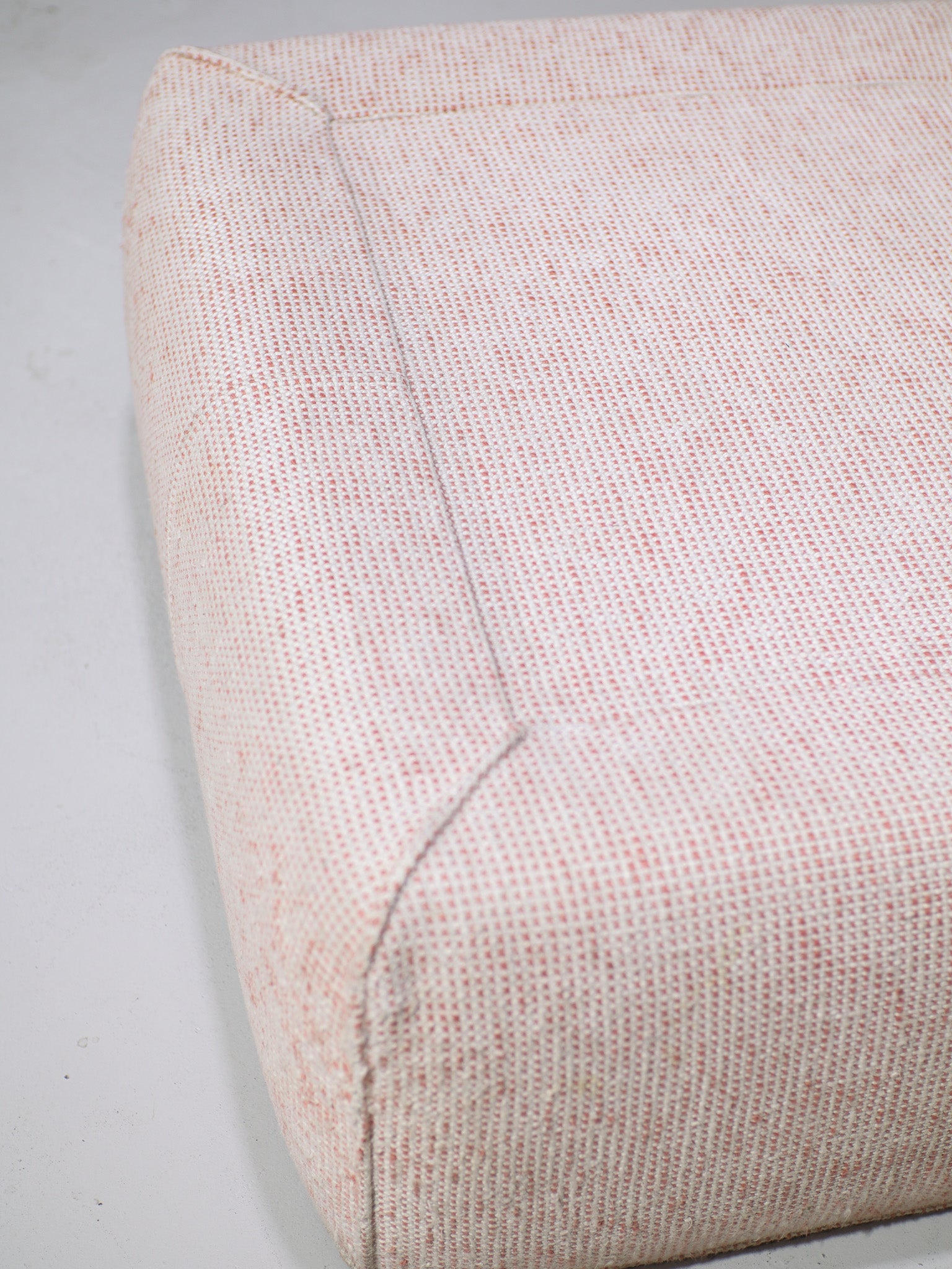 Le_Bambole_daybed_B&B_Italia_Mario_Bellini_Italy_1970s