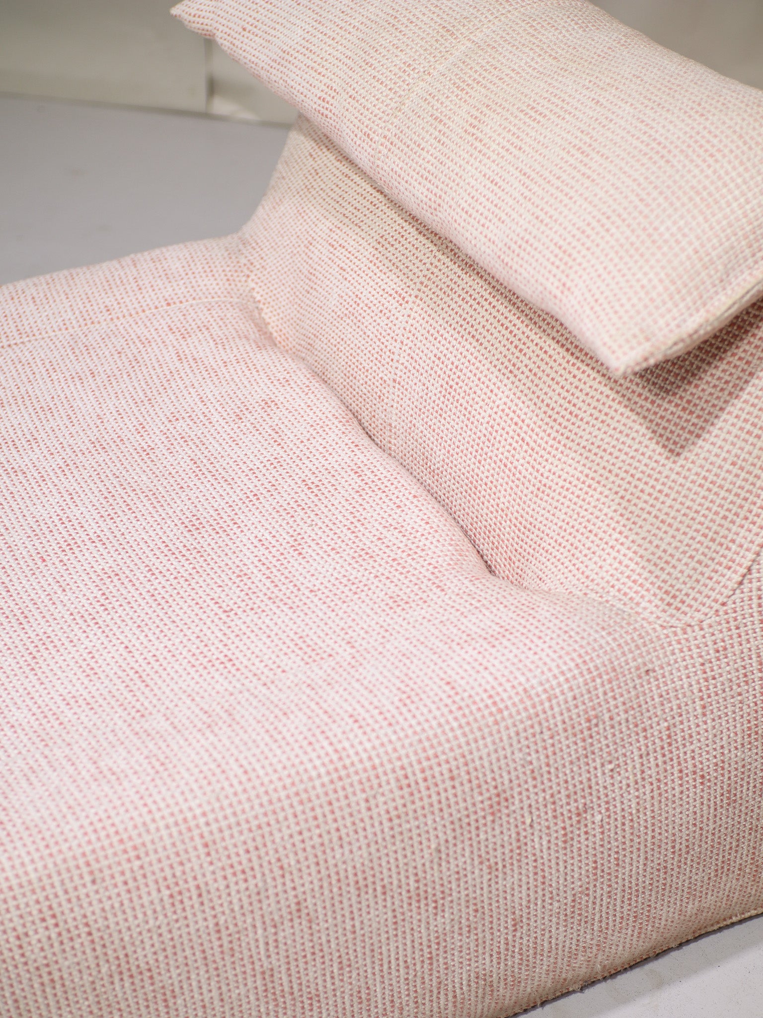 Le_Bambole_daybed_B&B_Italia_Mario_Bellini_Italy_1970s