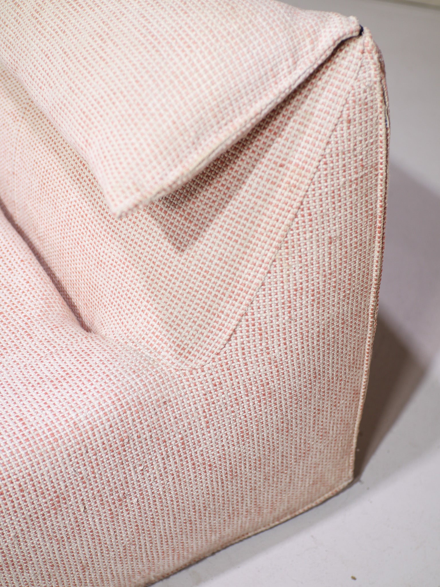 Le_Bambole_daybed_B&B_Italia_Mario_Bellini_Italy_1970s