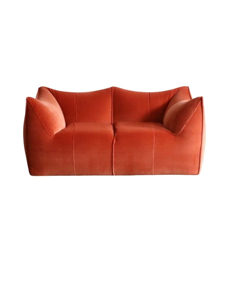 Le_Bambole_sofa_in_coral_velvet_By_Mario_Bellini_For_B&B_Italia,_1970s