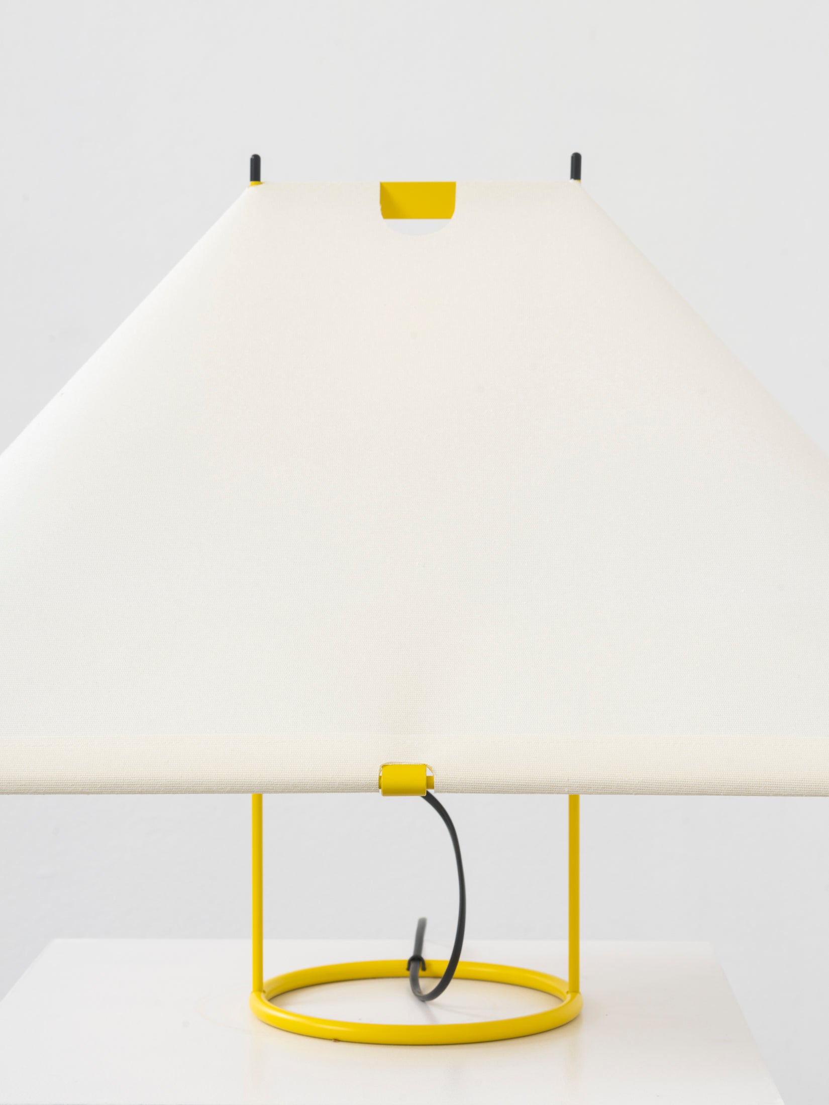 Le_Falene_table_lamp,_Piero_De_Martini_for_Arteluce,_1980s