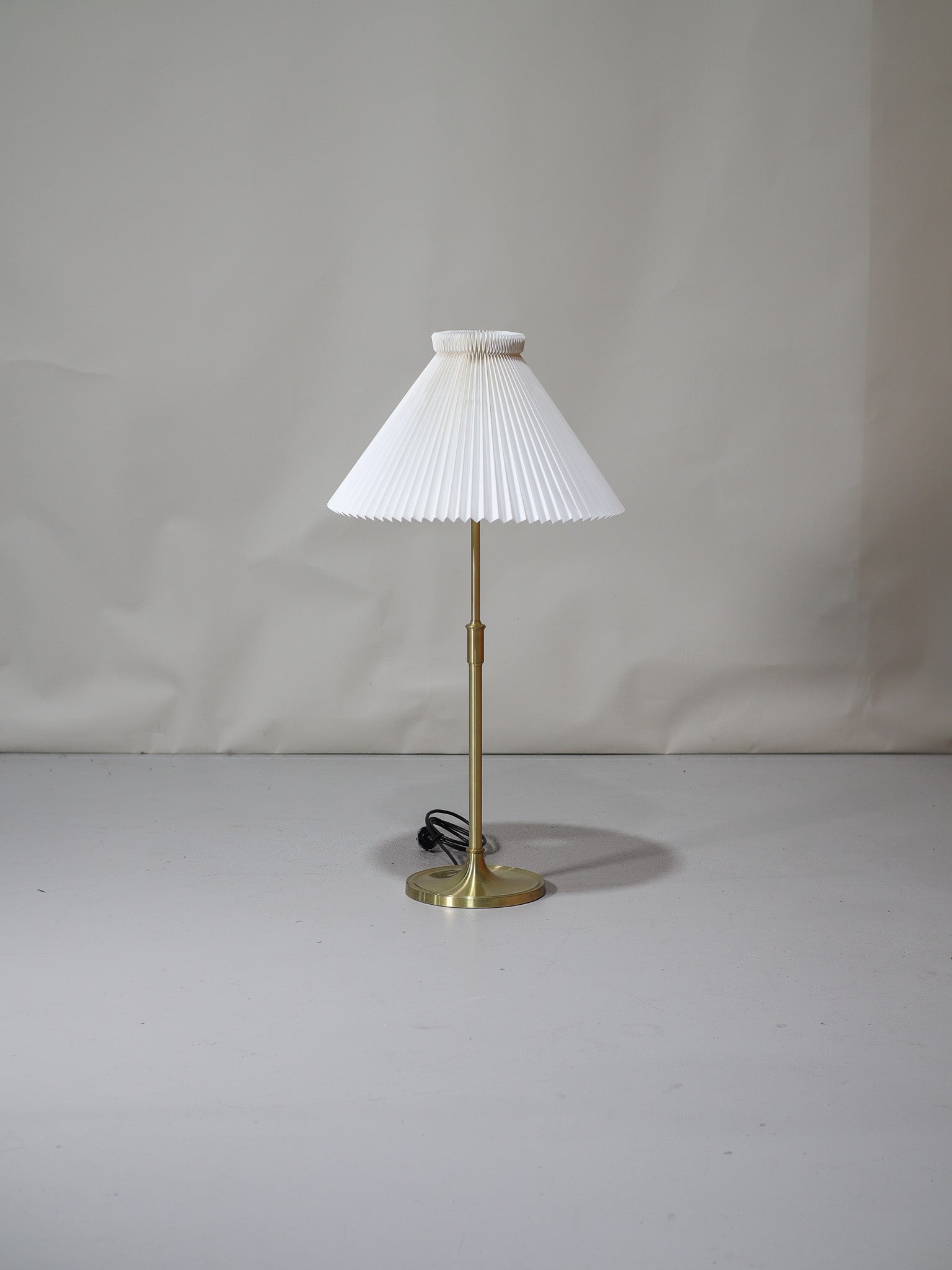 Le_Klint_328_table_lamp_Danish_vintage_brass_pleated_shade
