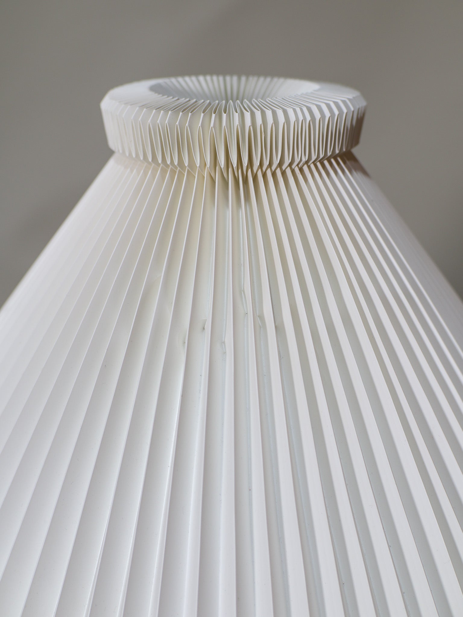 Le_Klint_328_table_lamp_Danish_vintage_brass_pleated_shade