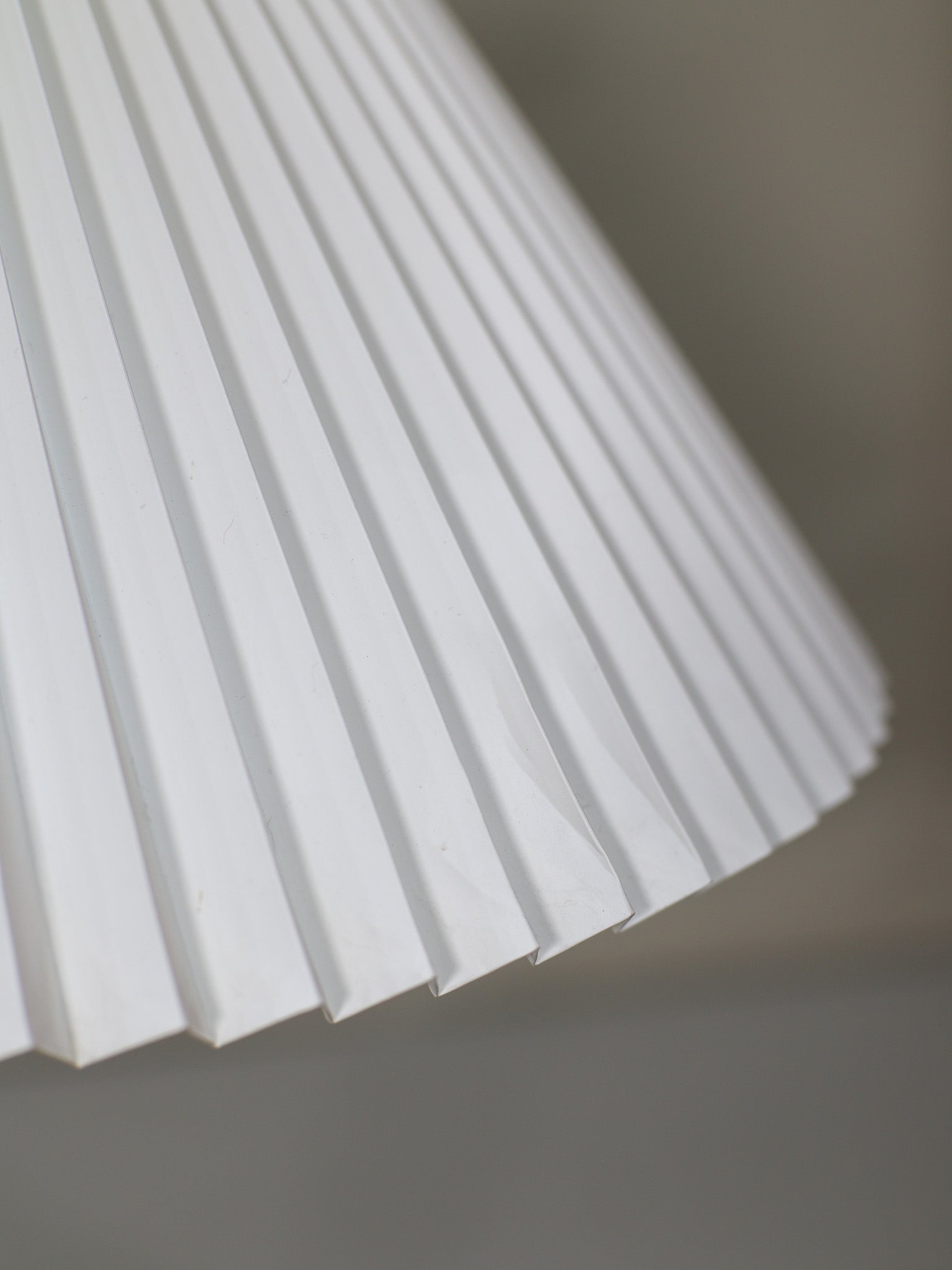 Le_Klint_328_table_lamp_Danish_vintage_brass_pleated_shade