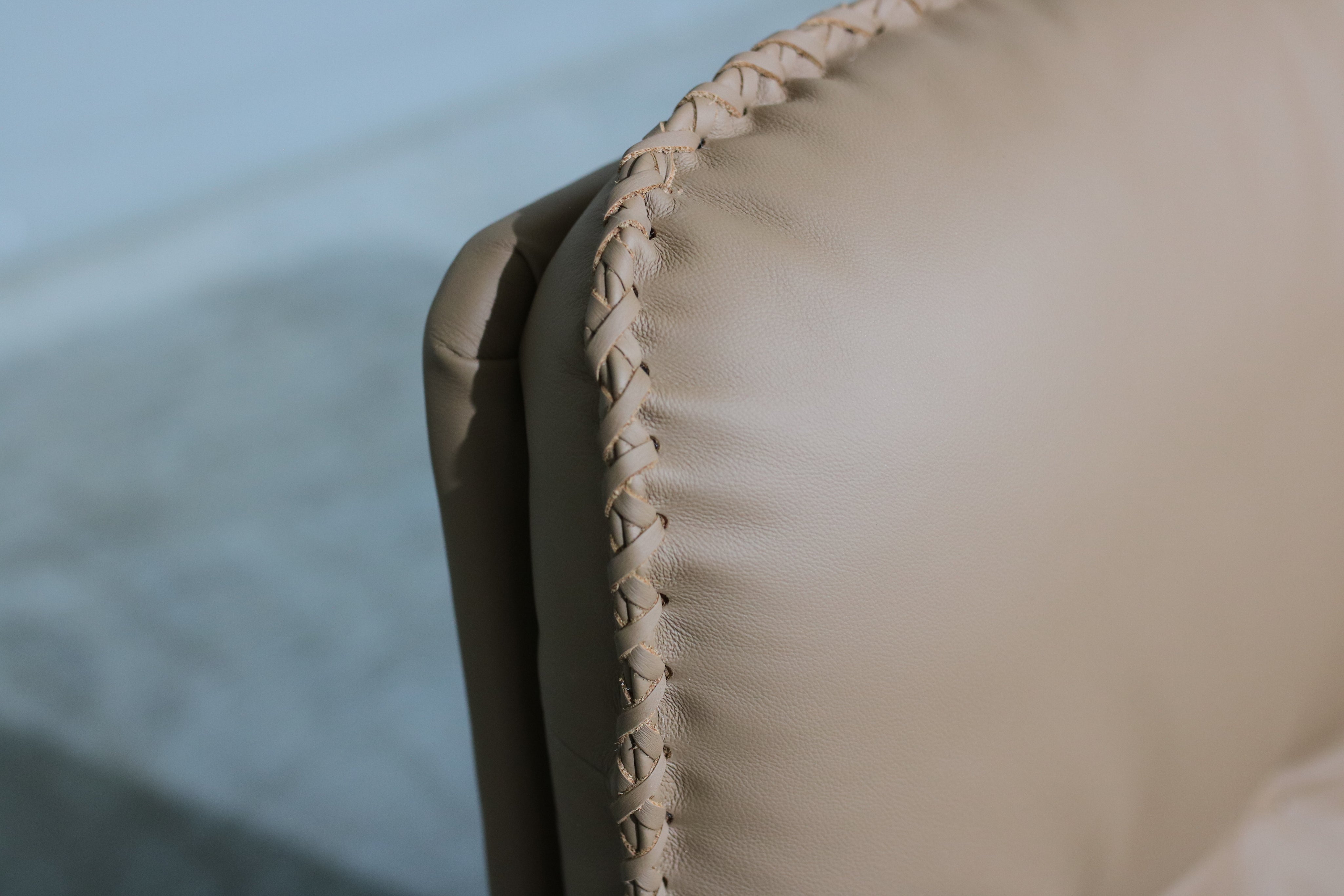 Leather_armchair_by_De_Sede_from_the_70s