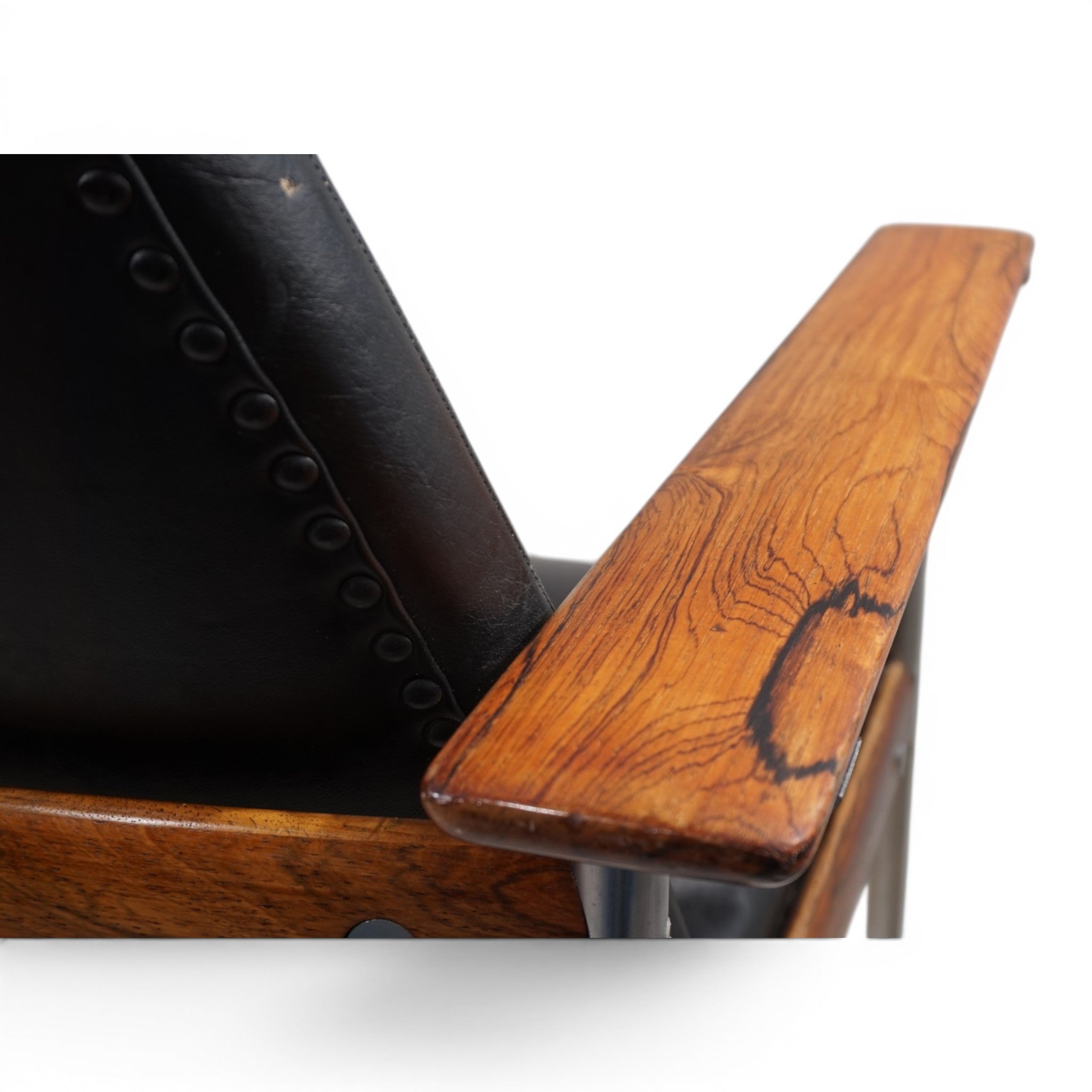 Sven_Ivar_Dysthe_Dokka_Armchair_in_Rosewood_and_Black_Leather_for_Dokka_Møbler,_Norway_1960s