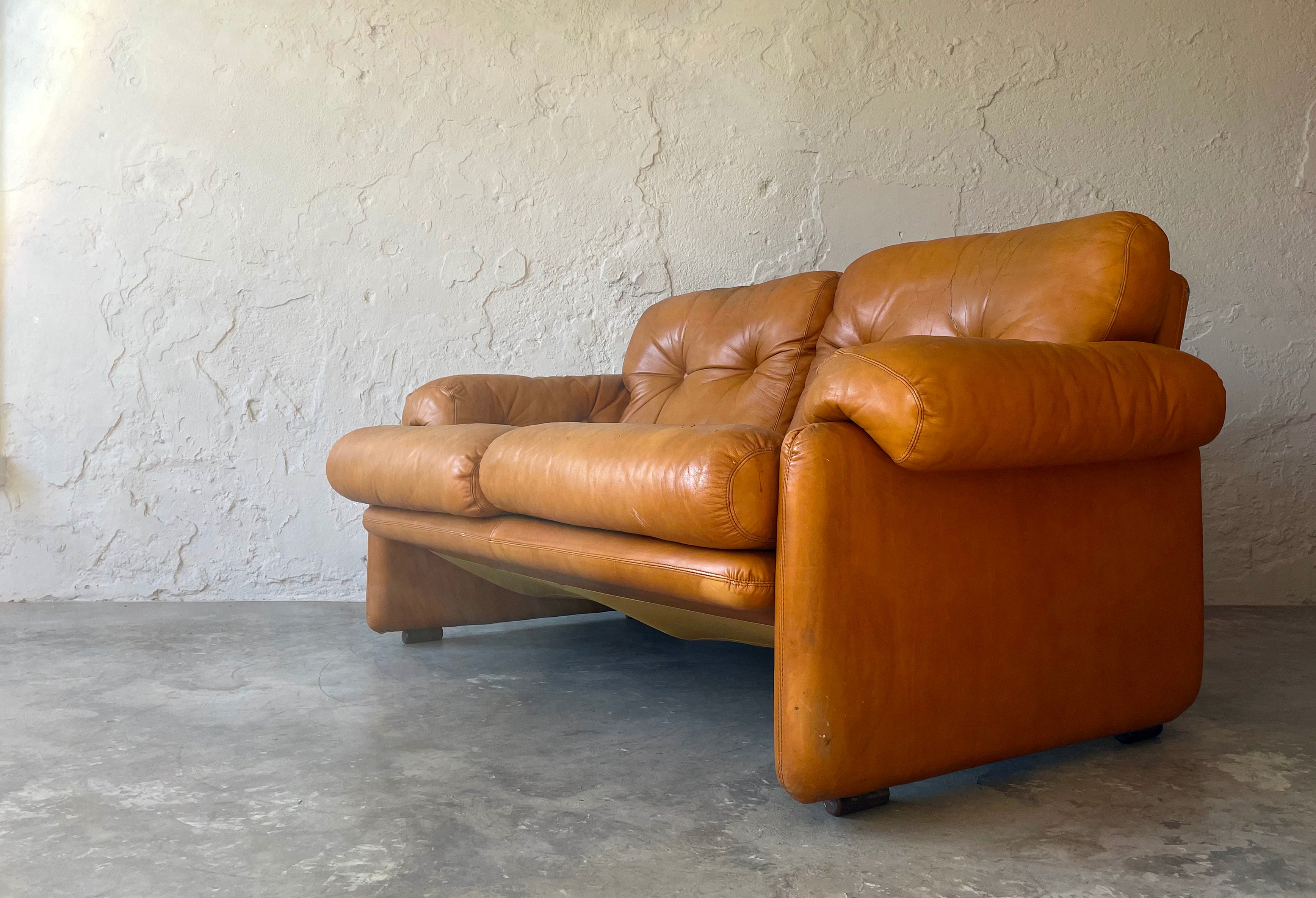 Two_Seat_Leather_Sofa_by_Tobia_Scarpa_for_Cassina,_1970s,_Italy