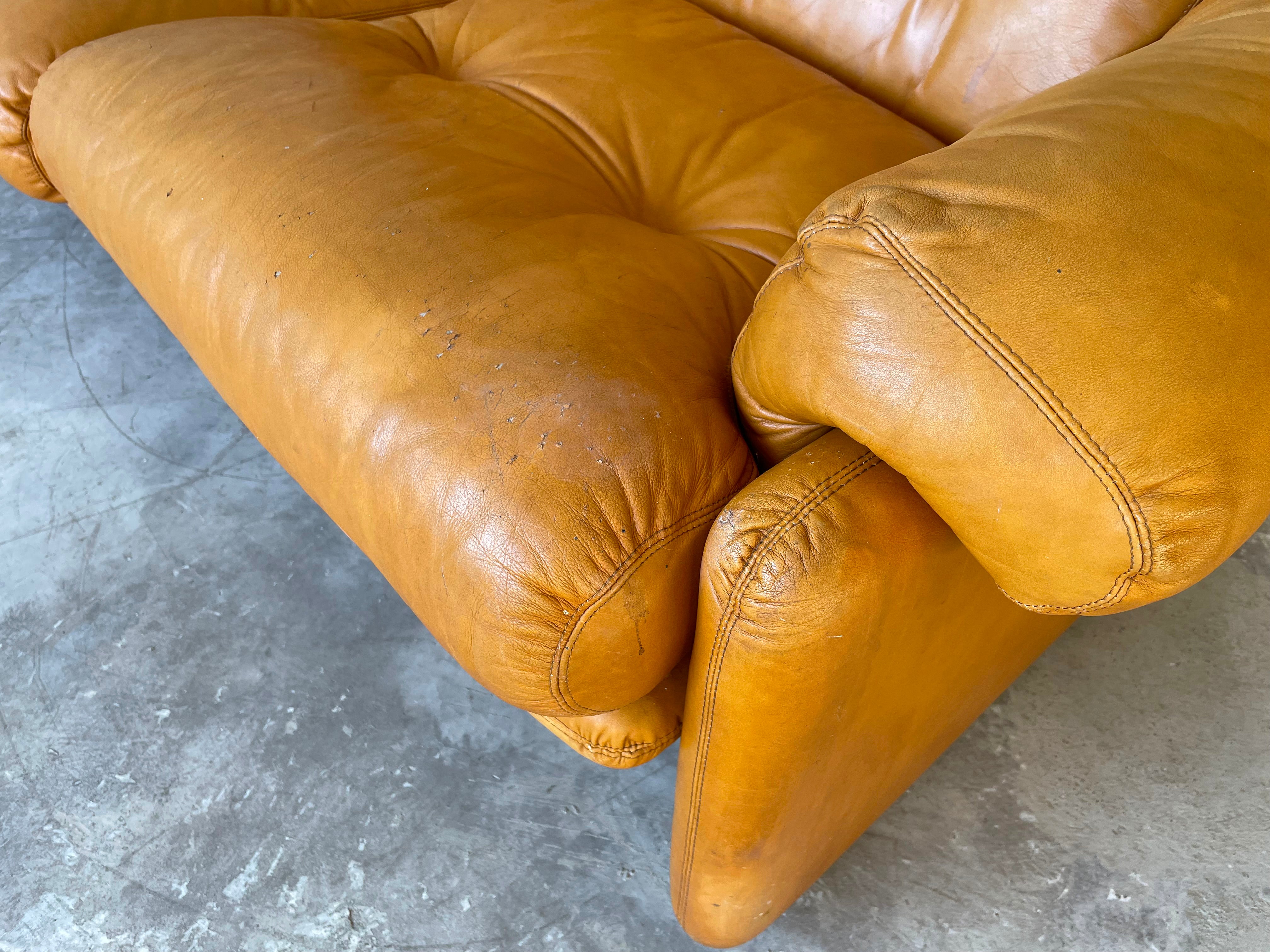 Two_Seat_Leather_Sofa_by_Tobia_Scarpa_for_Cassina,_1970s,_Italy