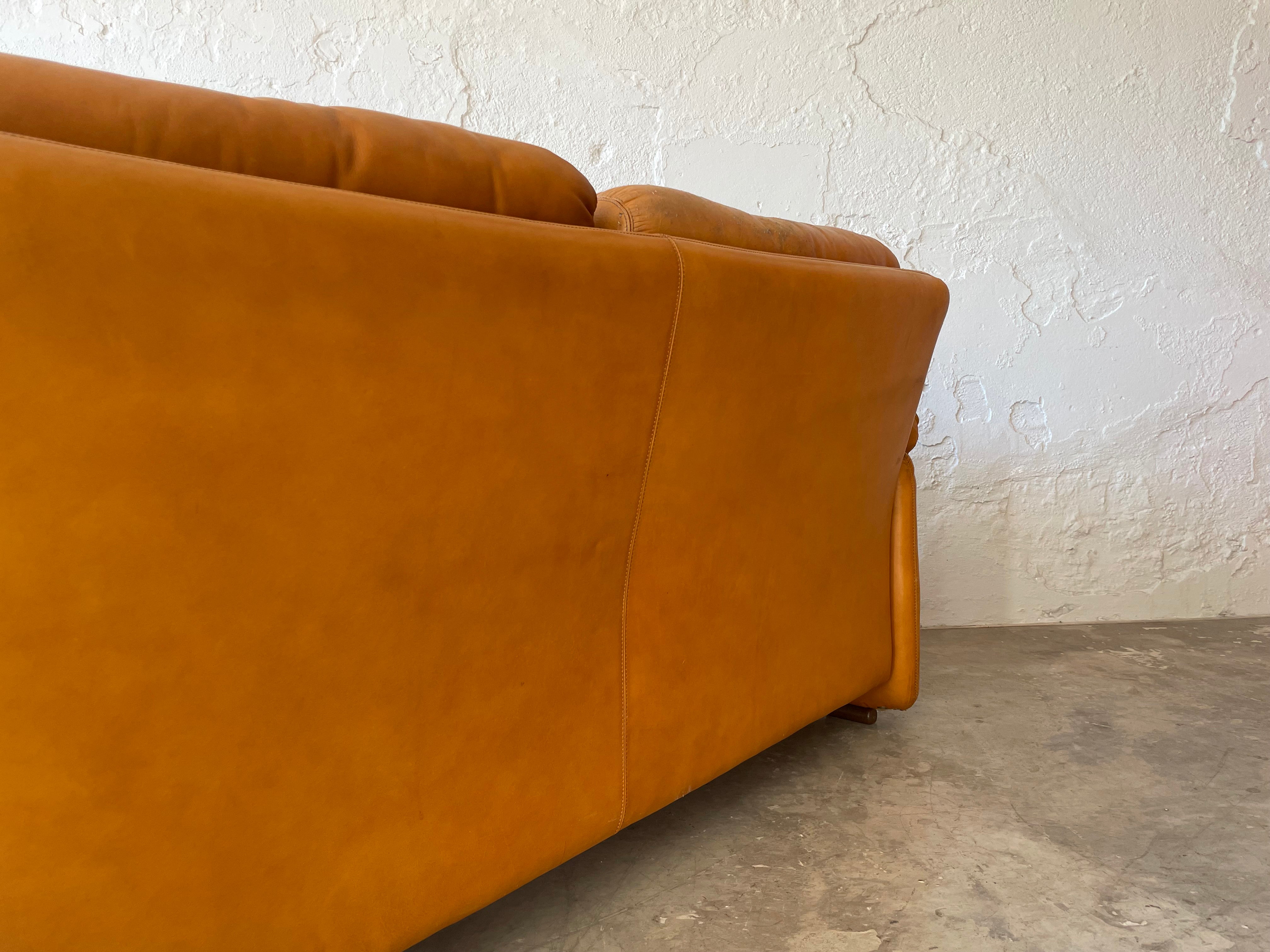 Two_Seat_Leather_Sofa_by_Tobia_Scarpa_for_Cassina,_1970s,_Italy