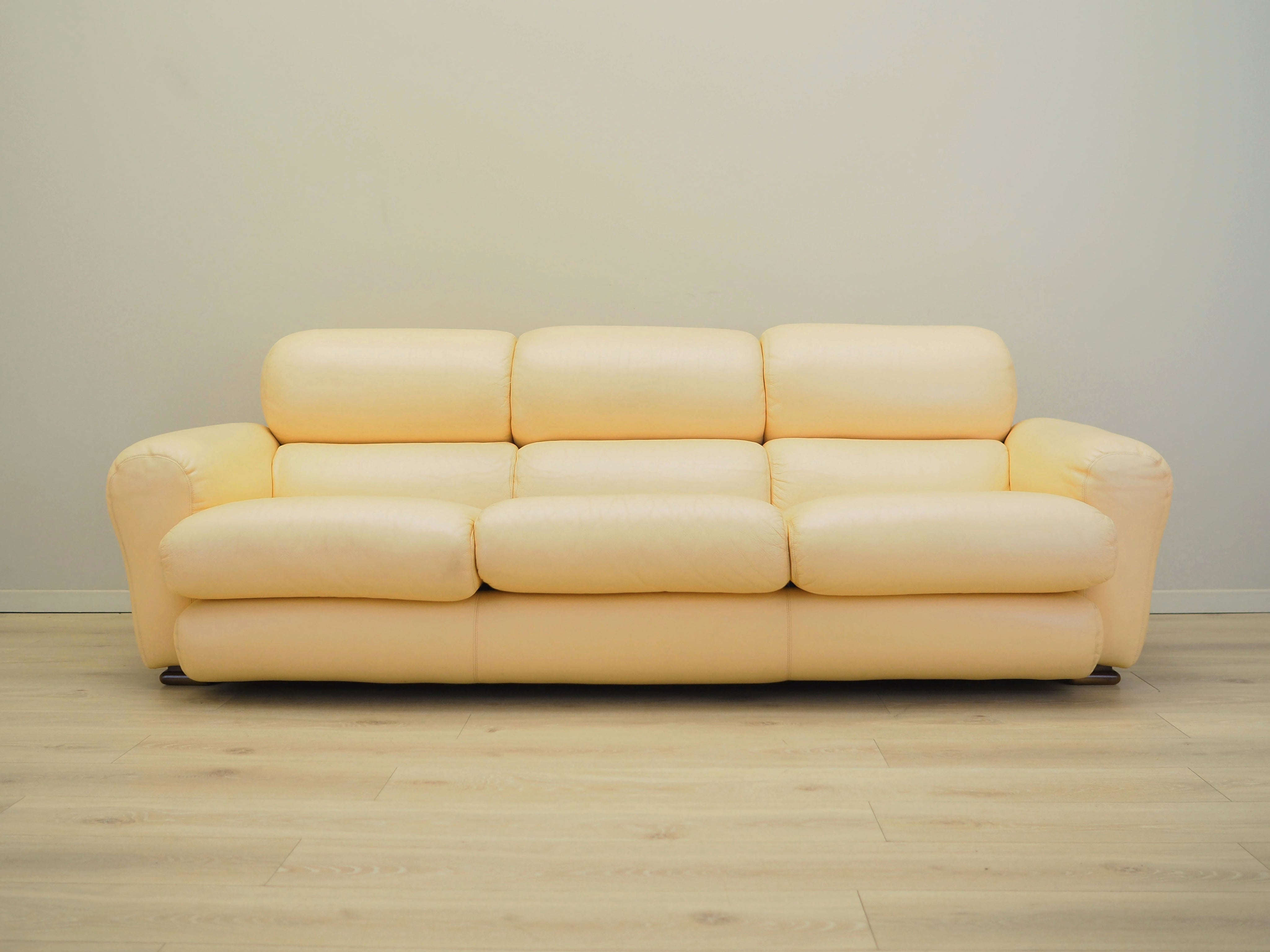 Leather_Sofa,_Original_Leather,_1960s,_Italy