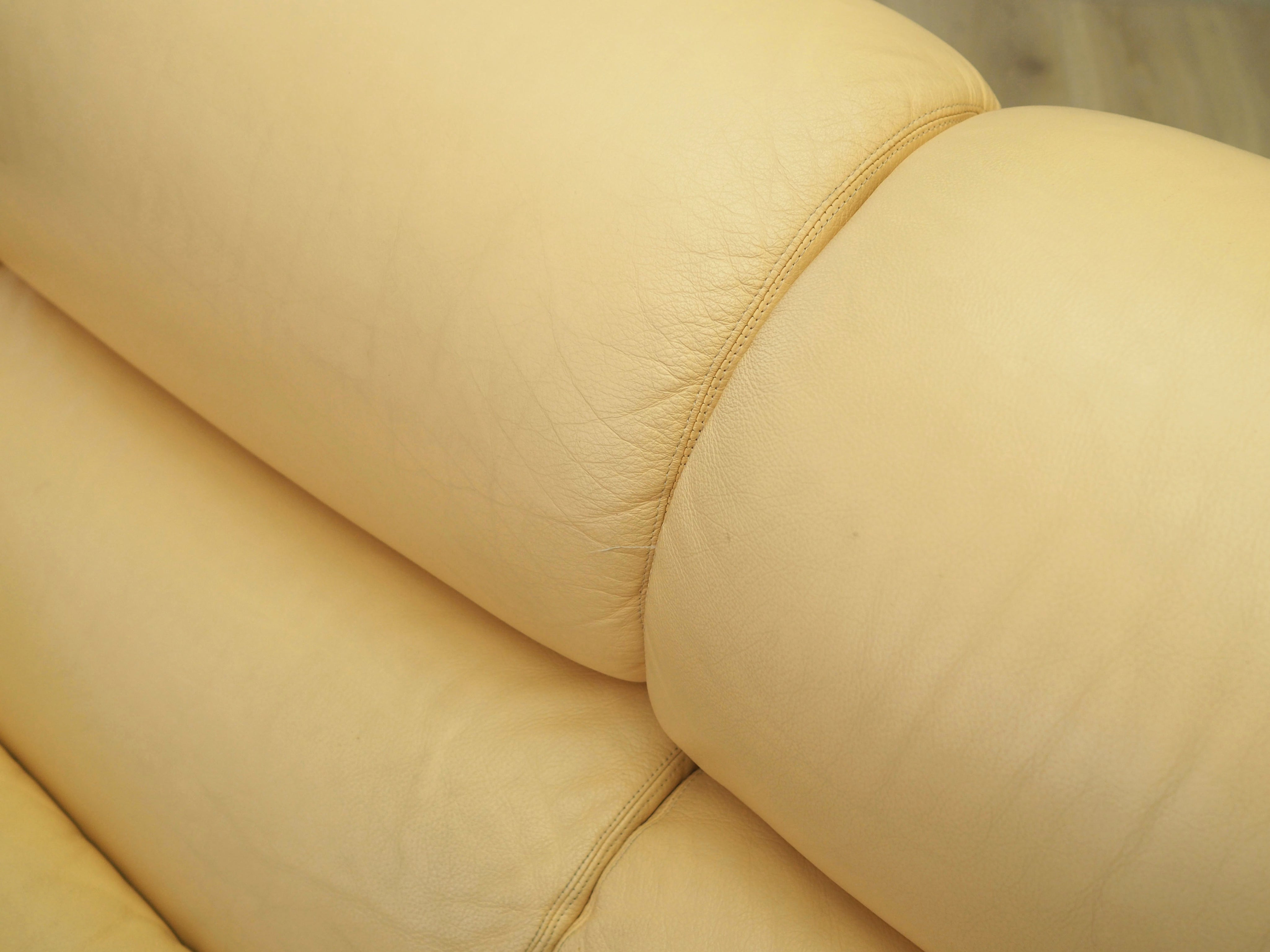 Leather_Sofa,_Original_Leather,_1960s,_Italy