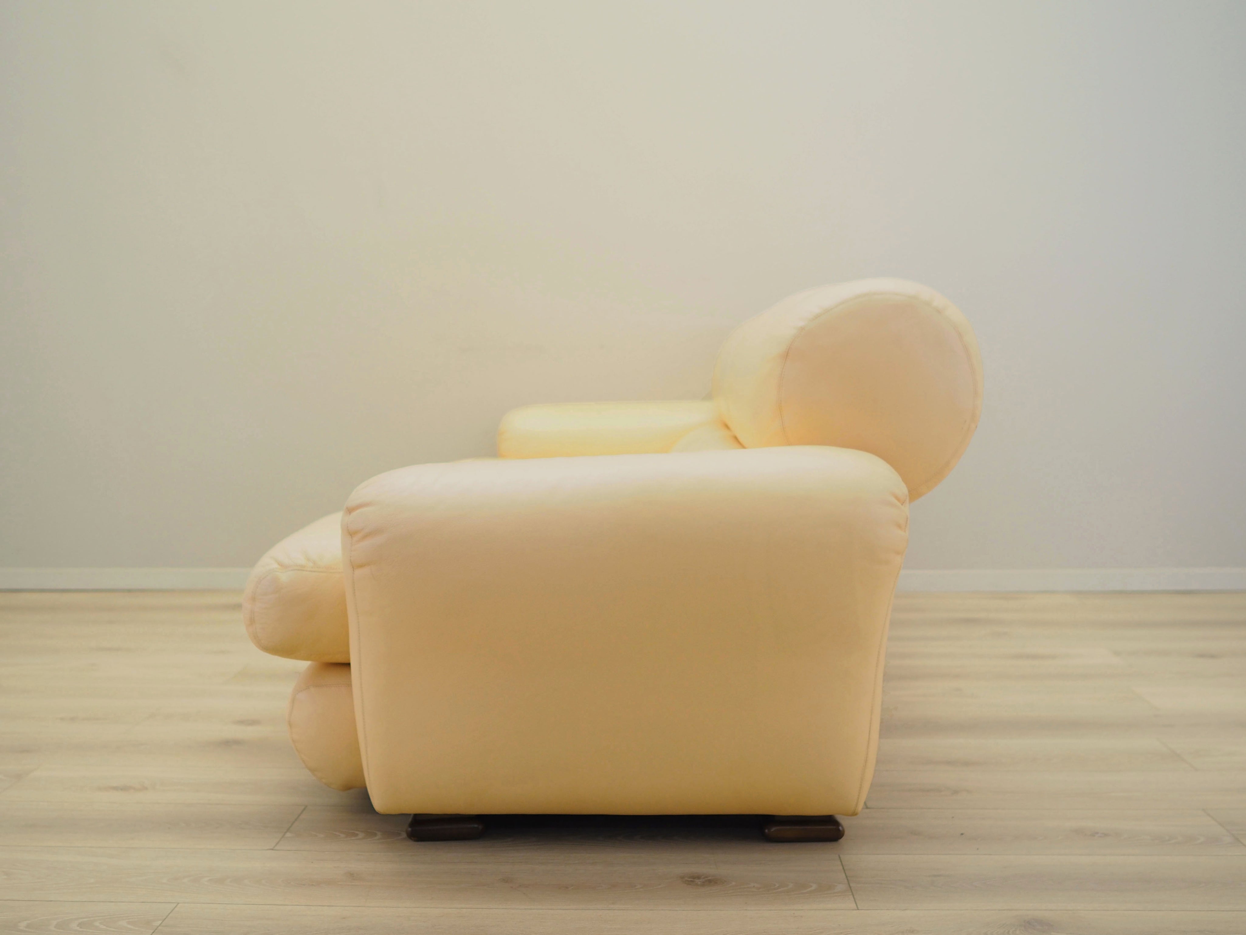 Leather_Sofa,_Original_Leather,_1960s,_Italy