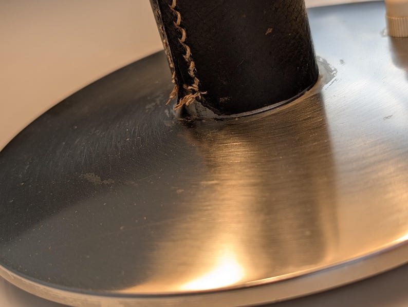 Leather_table_lamp_by_Metalarte,_1962