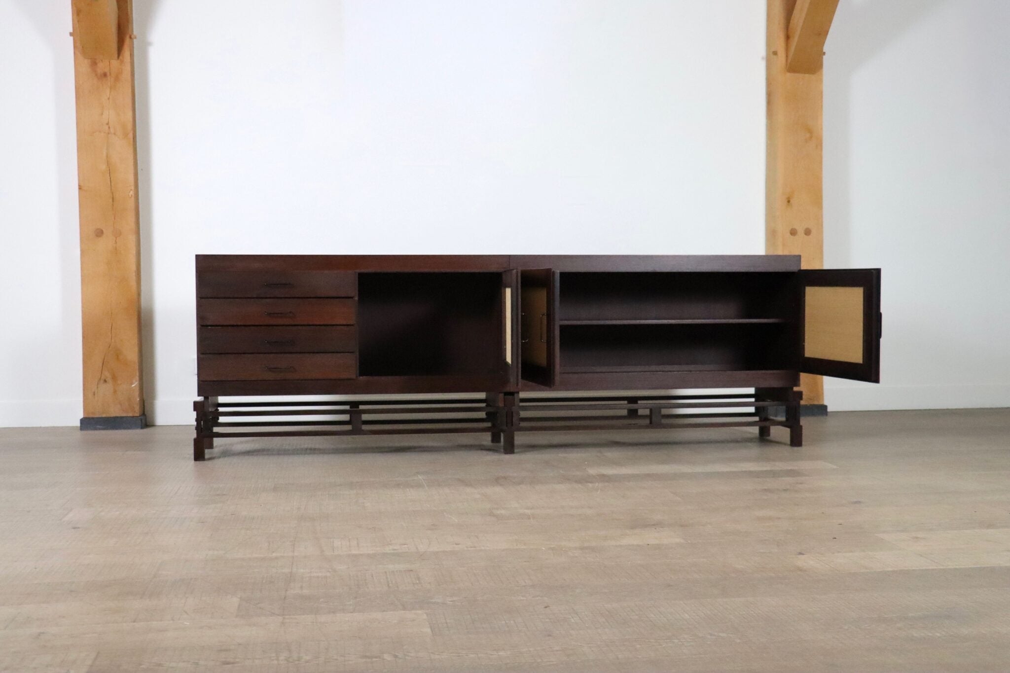 Leonardo_Fiori_for_Isa_Bergamo_Sideboard_in_Wengé_and_Seagrass_1950s