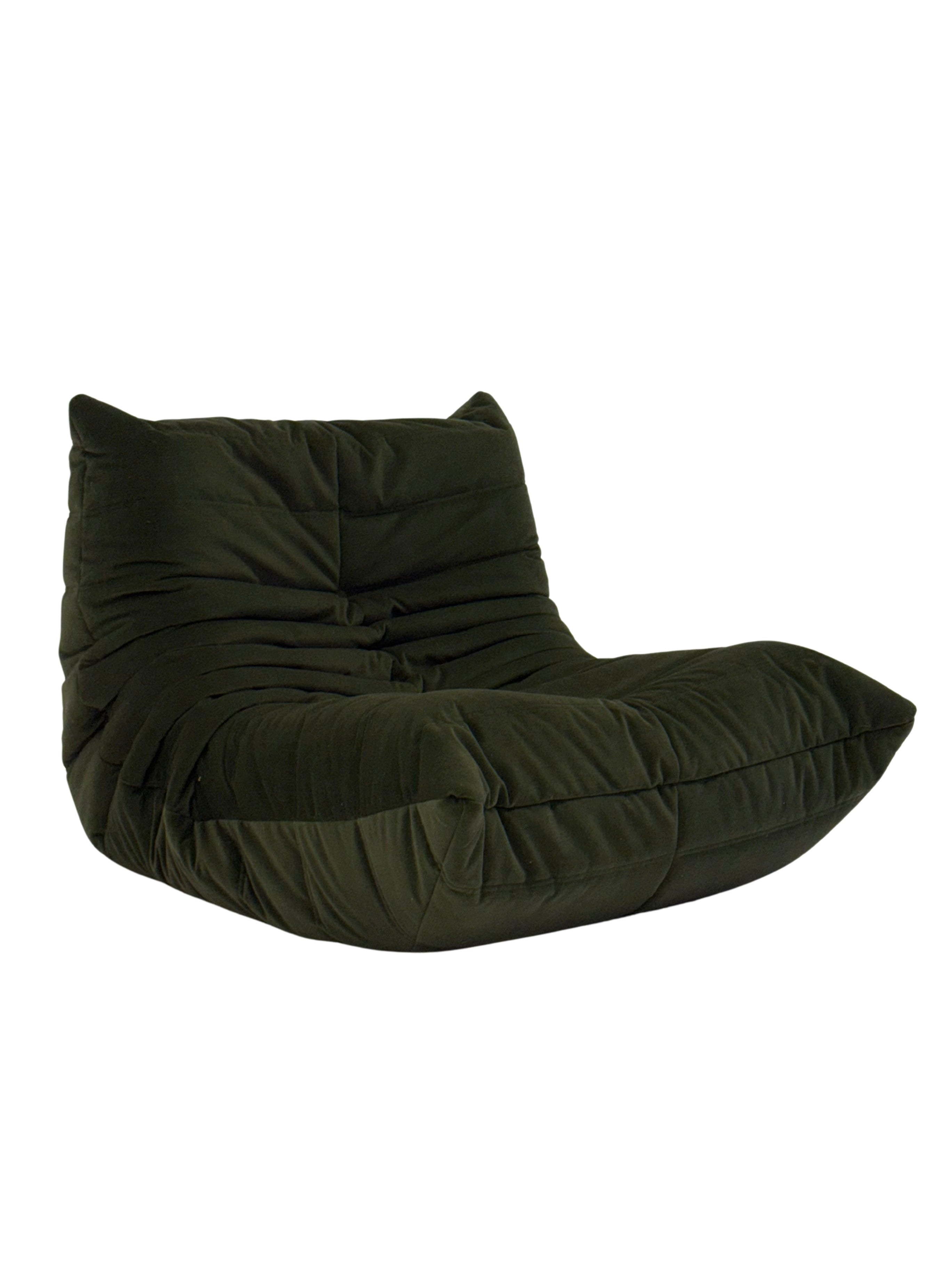 Ligne_Roset_Togo_1-seater_in_dark_green_velvet