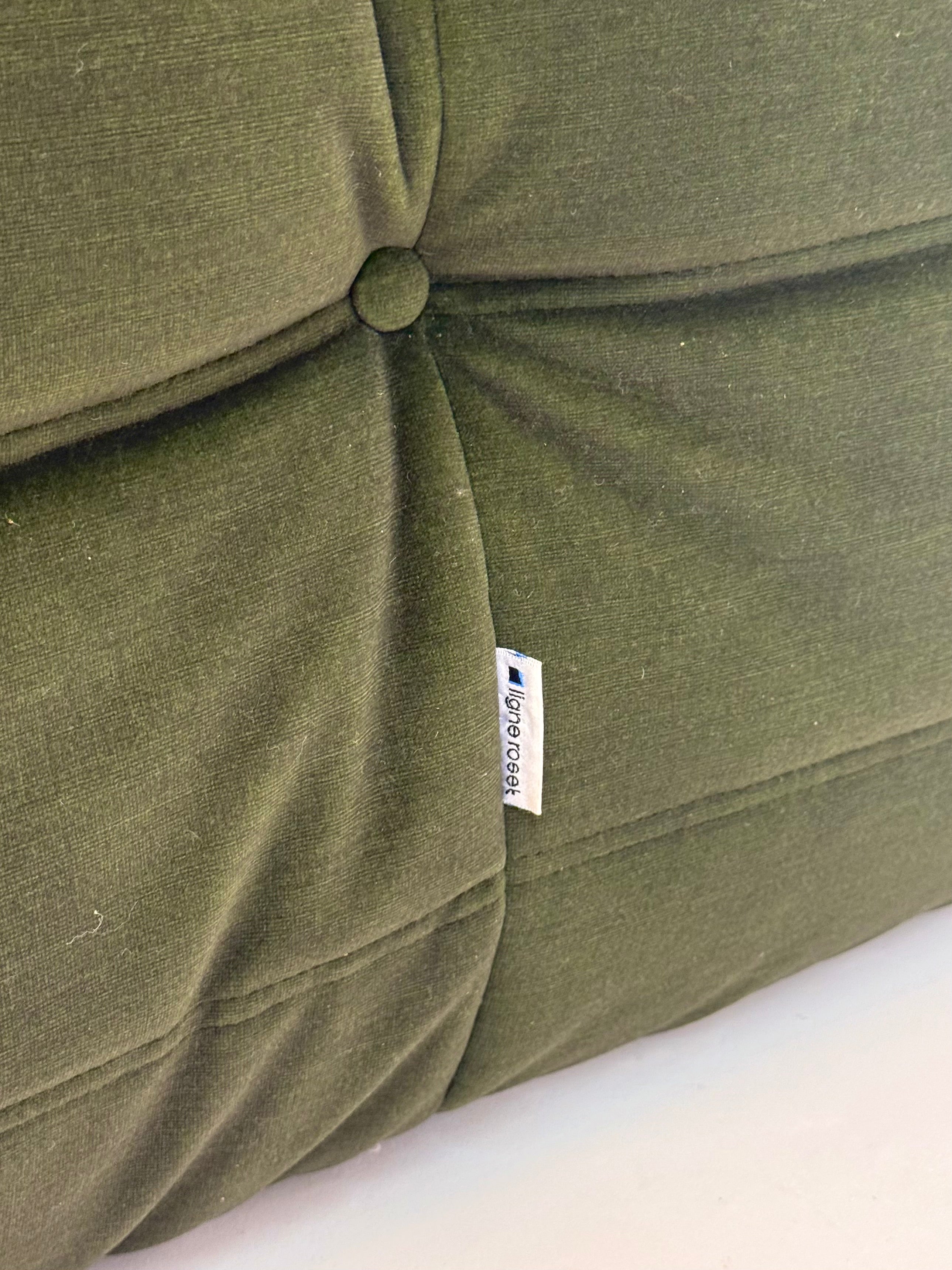 Ligne_Roset_Togo_corner_element_1-seater_in_dark_green_velvet