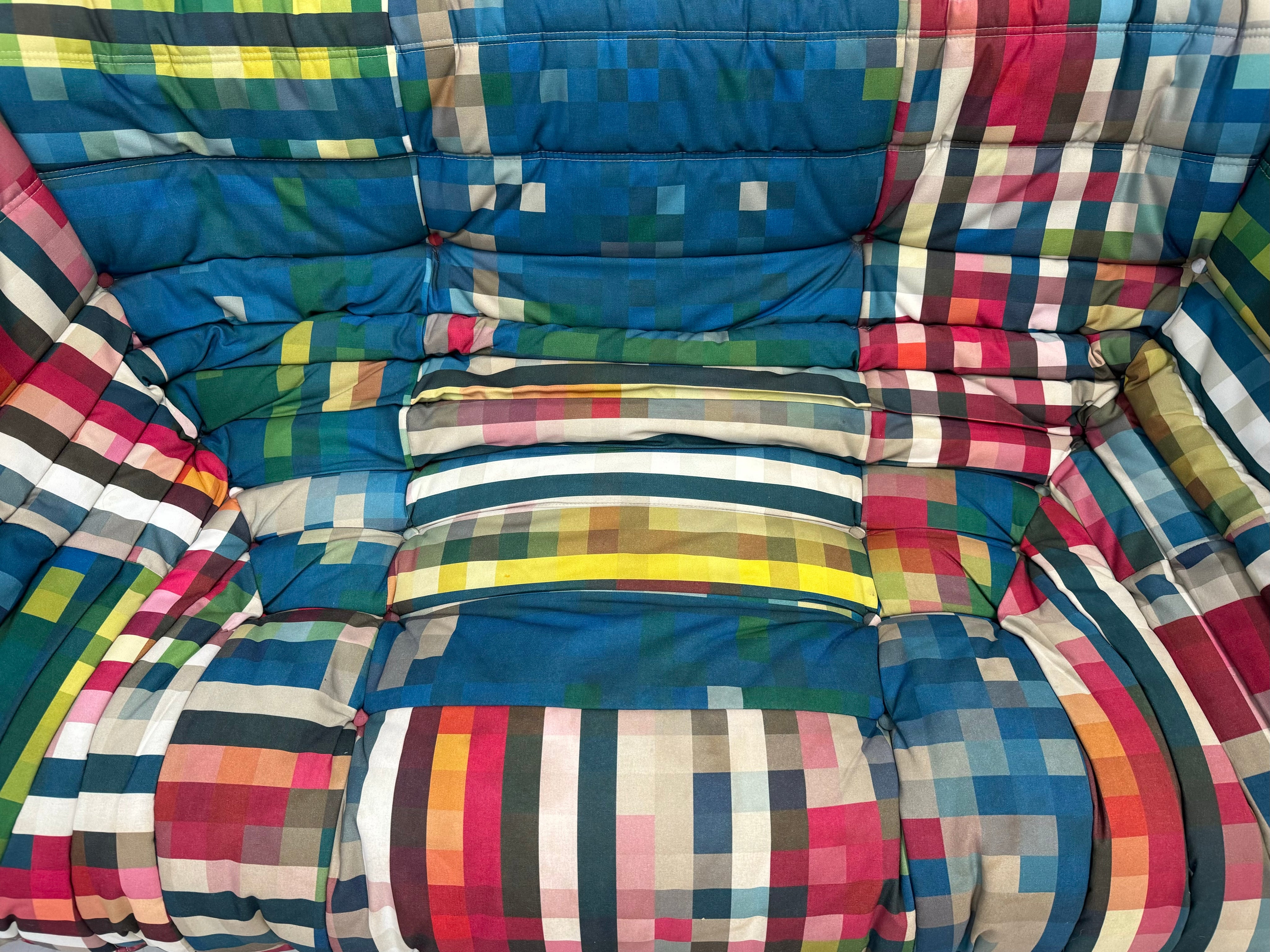 Limited_Edition_Togo_Sofa_by_Michel_Ducaroy_for_Ligne_Roset,_Shanghai_Upholstery_by_Cristian_Zuzunaga,_2008