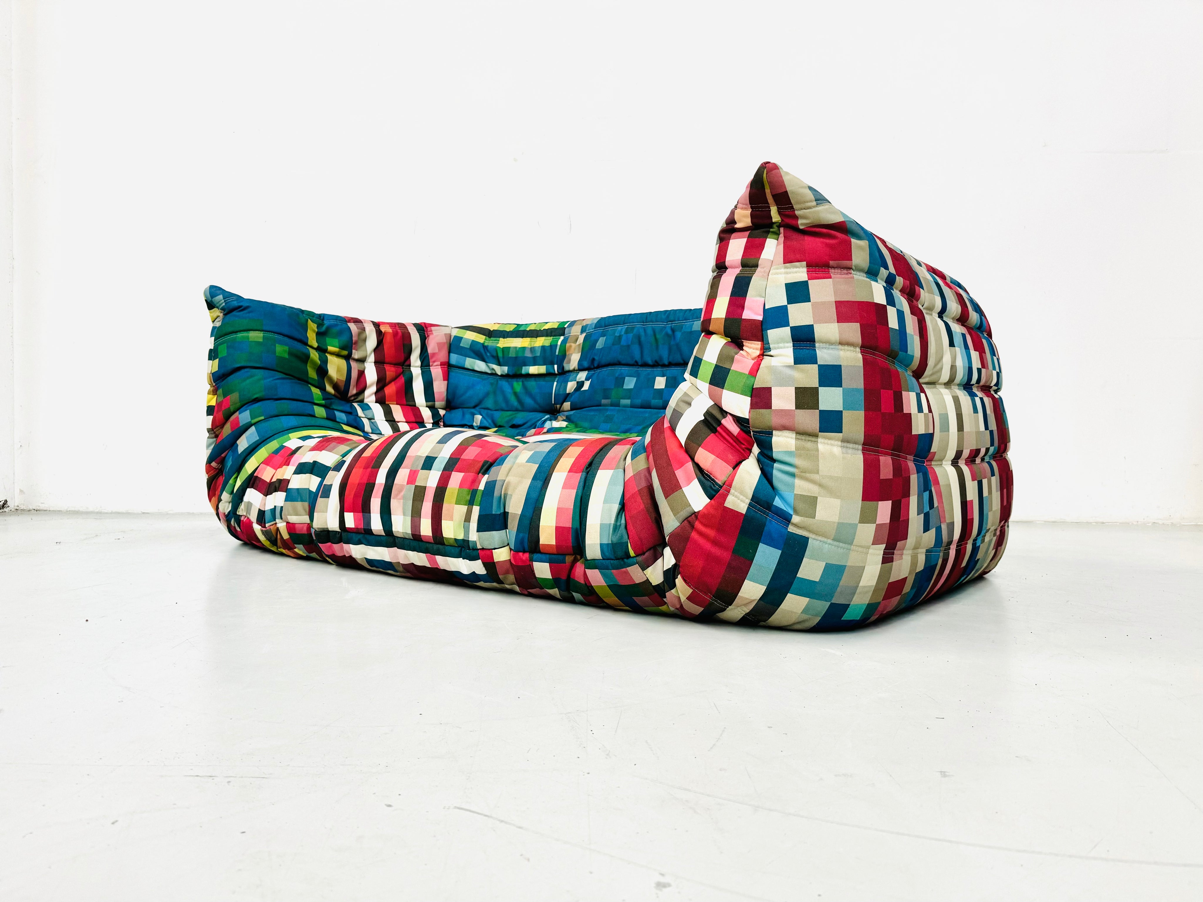 Limited_Edition_Togo_Sofa_by_Michel_Ducaroy_for_Ligne_Roset,_Shanghai_Upholstery_by_Cristian_Zuzunaga,_2008
