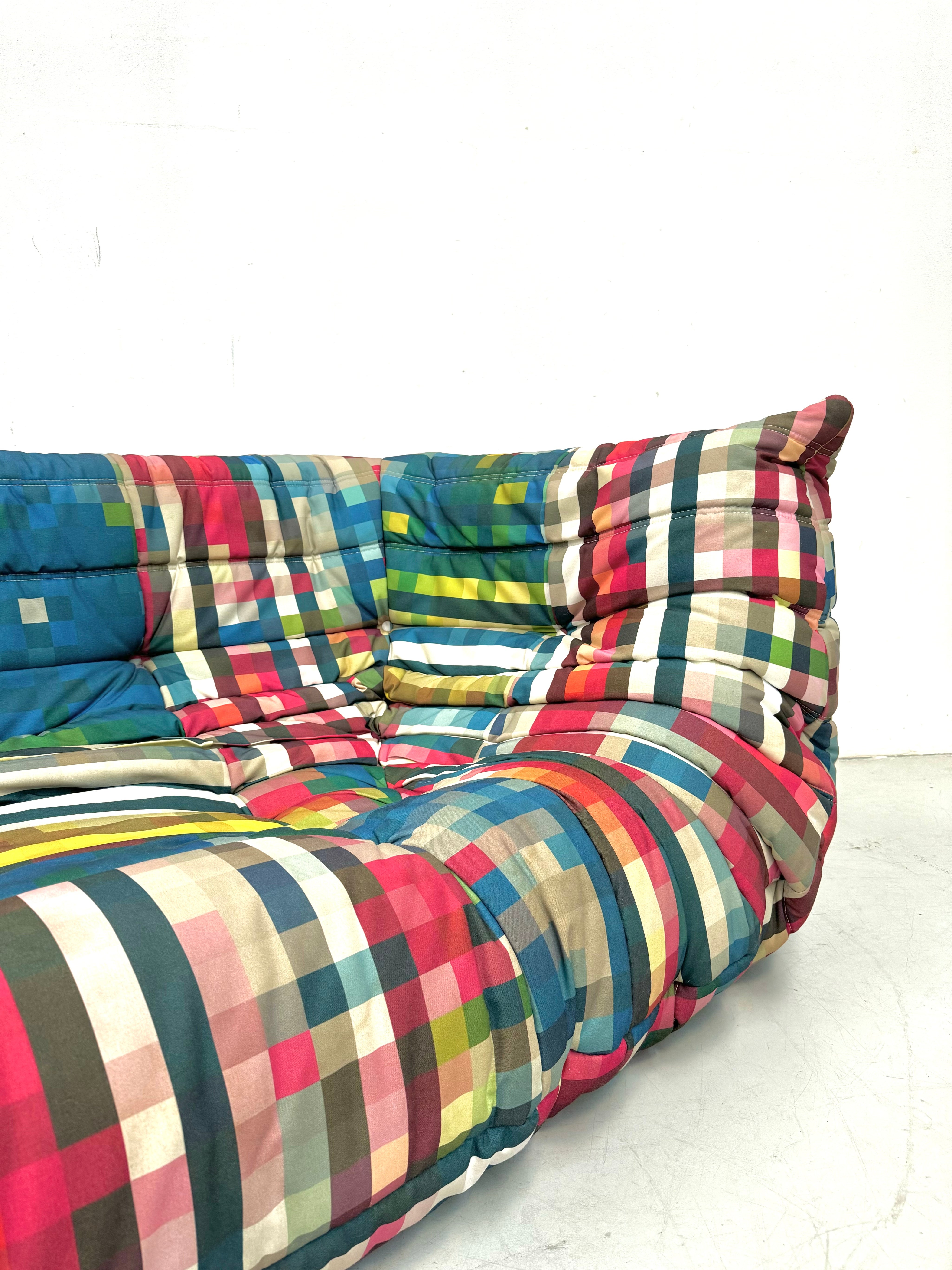 Limited_Edition_Togo_Sofa_by_Michel_Ducaroy_for_Ligne_Roset,_Shanghai_Upholstery_by_Cristian_Zuzunaga,_2008