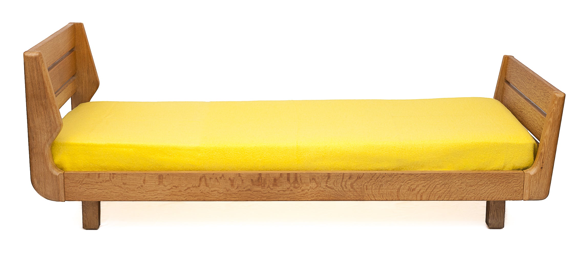 Solo_bed_by_Guillerme_and_Chambron