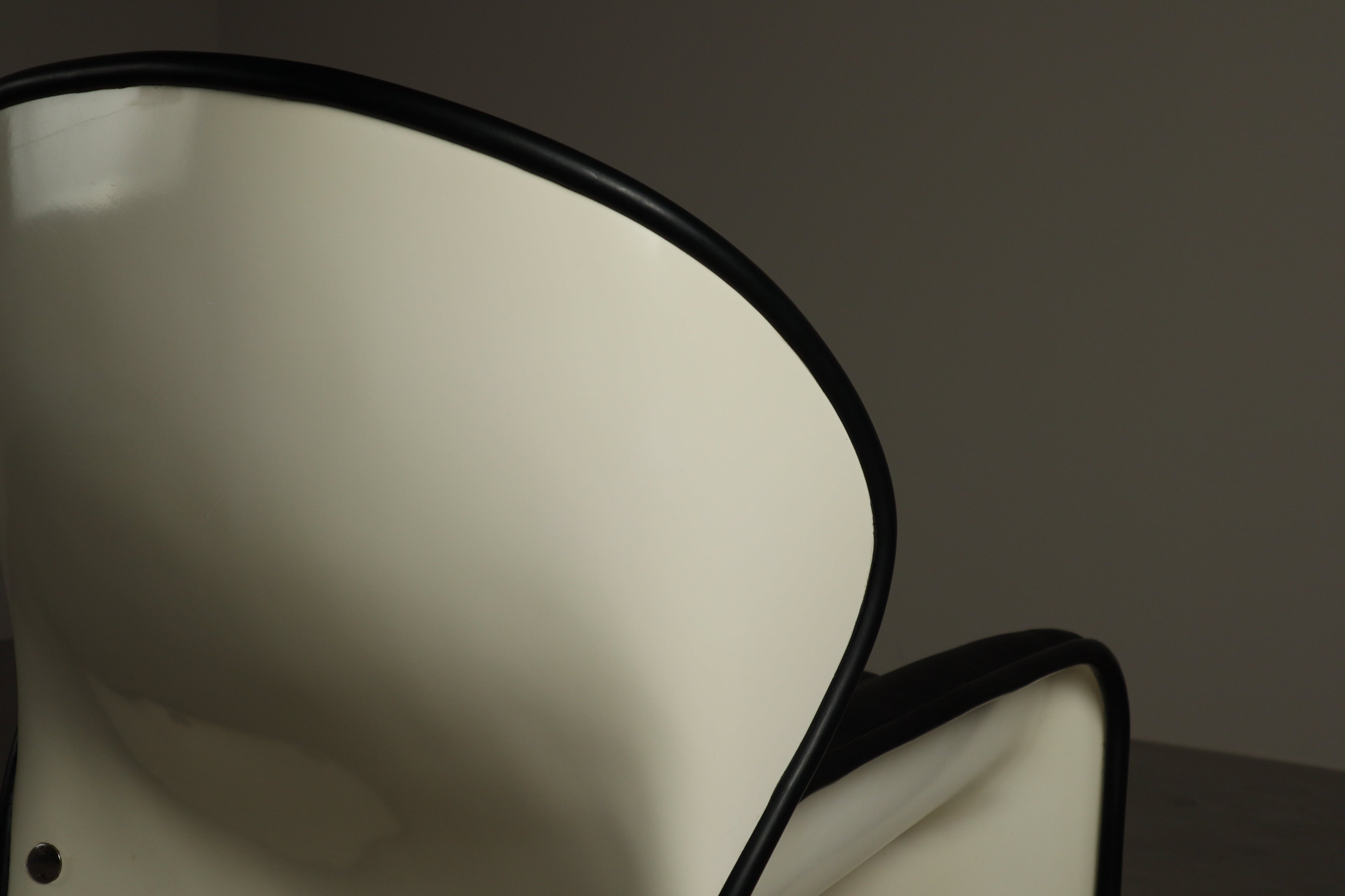 Lotus_lounge_chair_by_André_Vandenbeuck_for_Strässle_International,_1969.