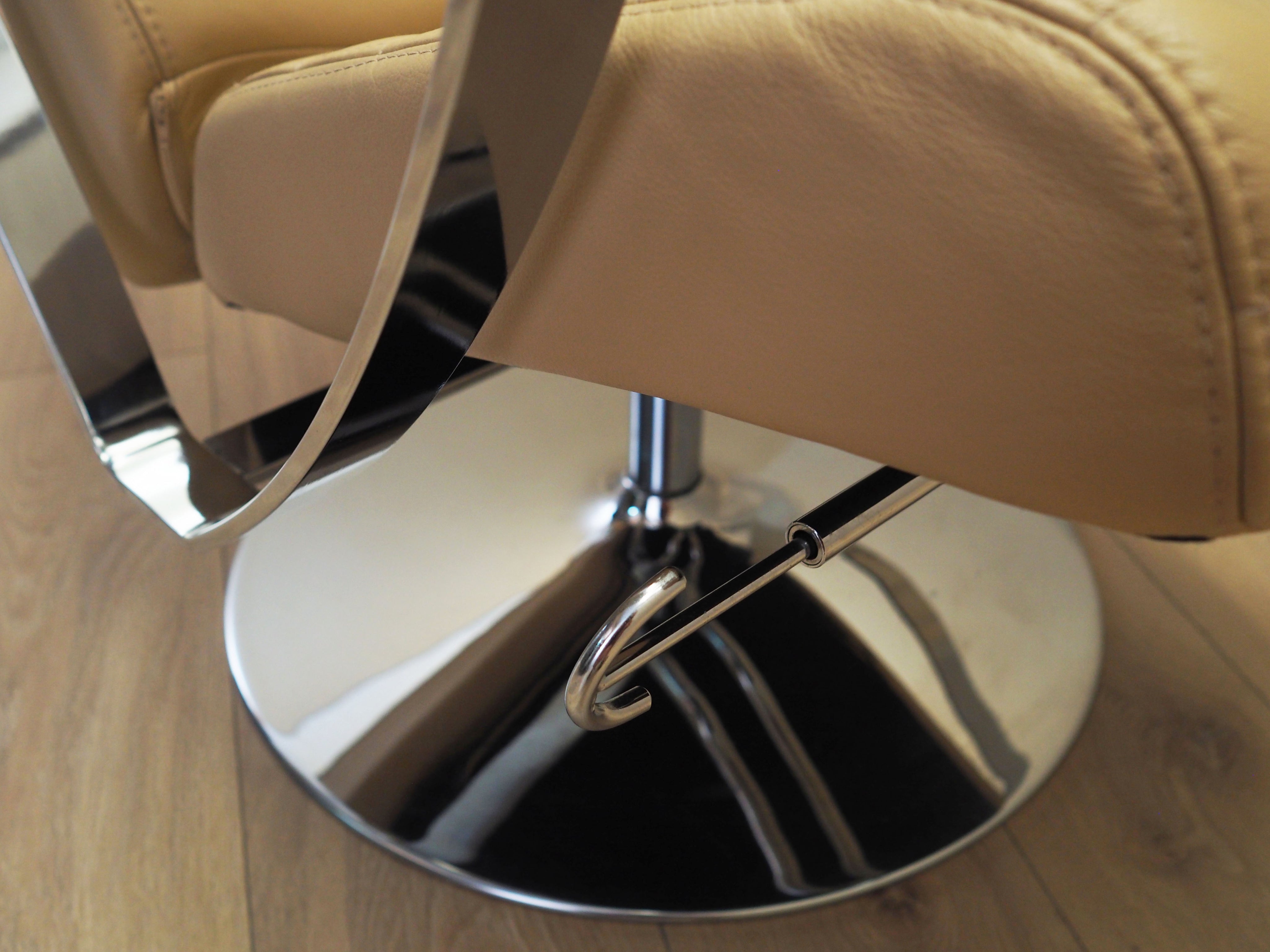 Lounge_Armchair,_BoConcept,_Leather,_1970s,_Denmark