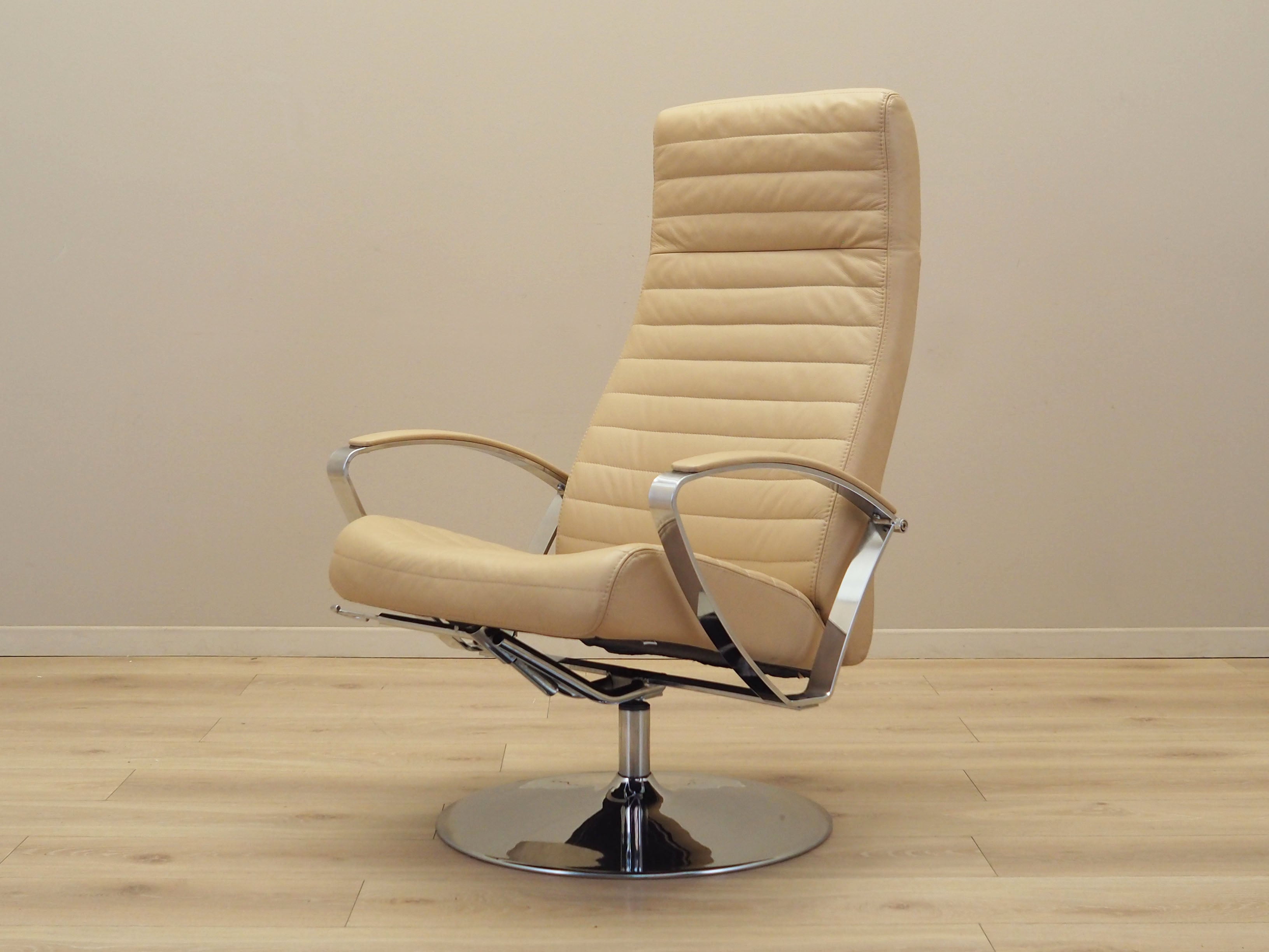 Lounge_Armchair,_BoConcept,_Leather,_1970s,_Denmark