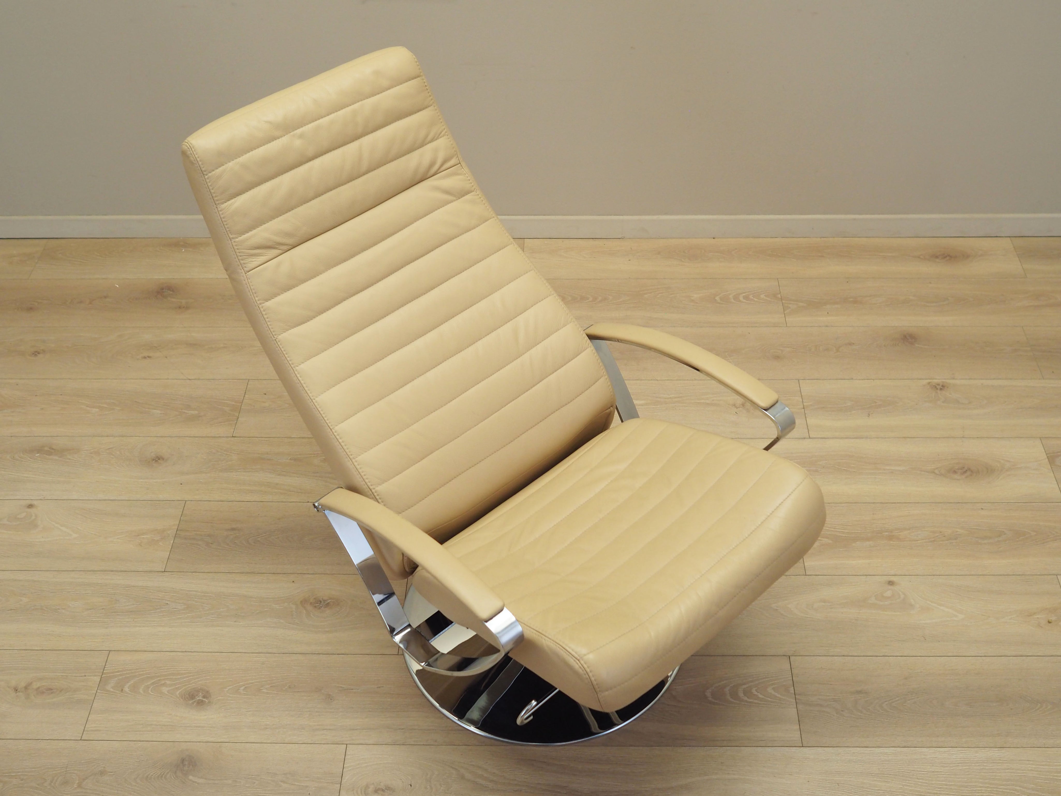Lounge_Armchair,_BoConcept,_Leather,_1970s,_Denmark