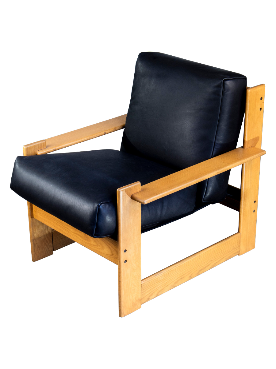 Lounge_Armchair,_Scarpa_Style,_Wood_And_Black_Leather,_1970s,_Italy