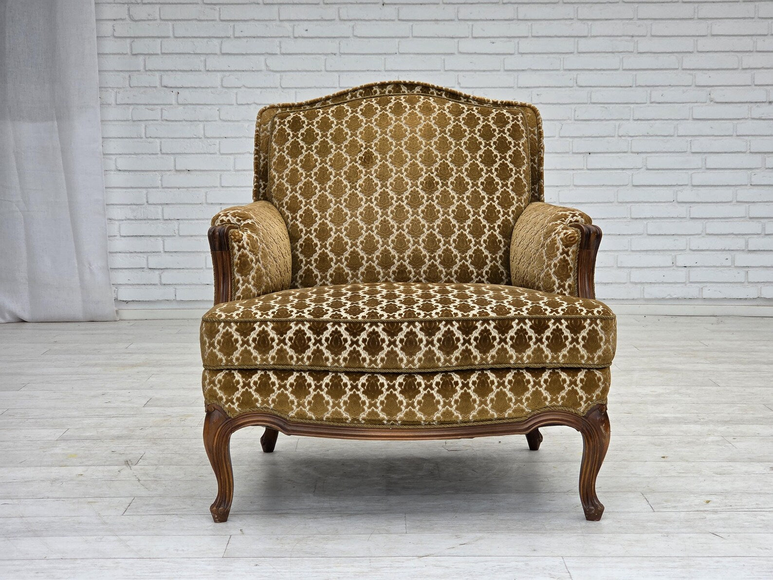 Lounge_Chair,_Ash_Wood_&_Velour,_1950s_Denmark