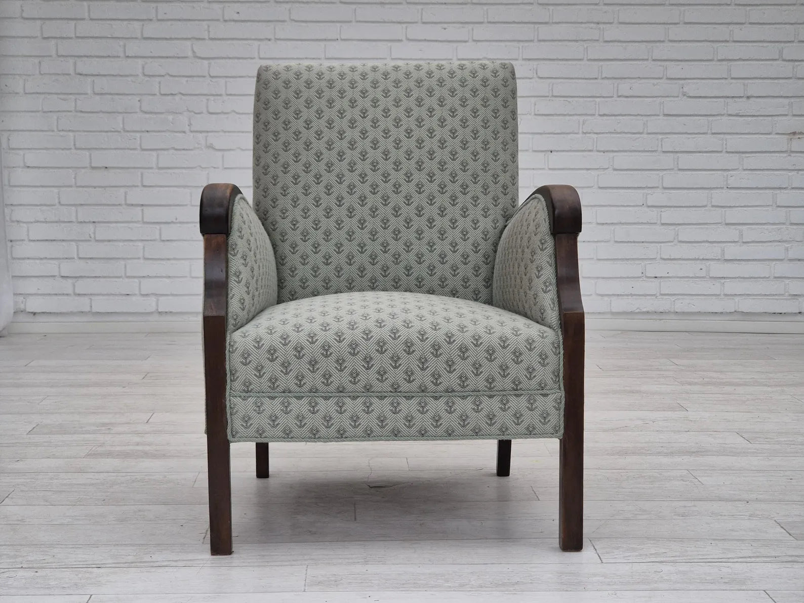 Lounge_Chair,_Beech_Wood_&_Wool,_1950s_Denmark