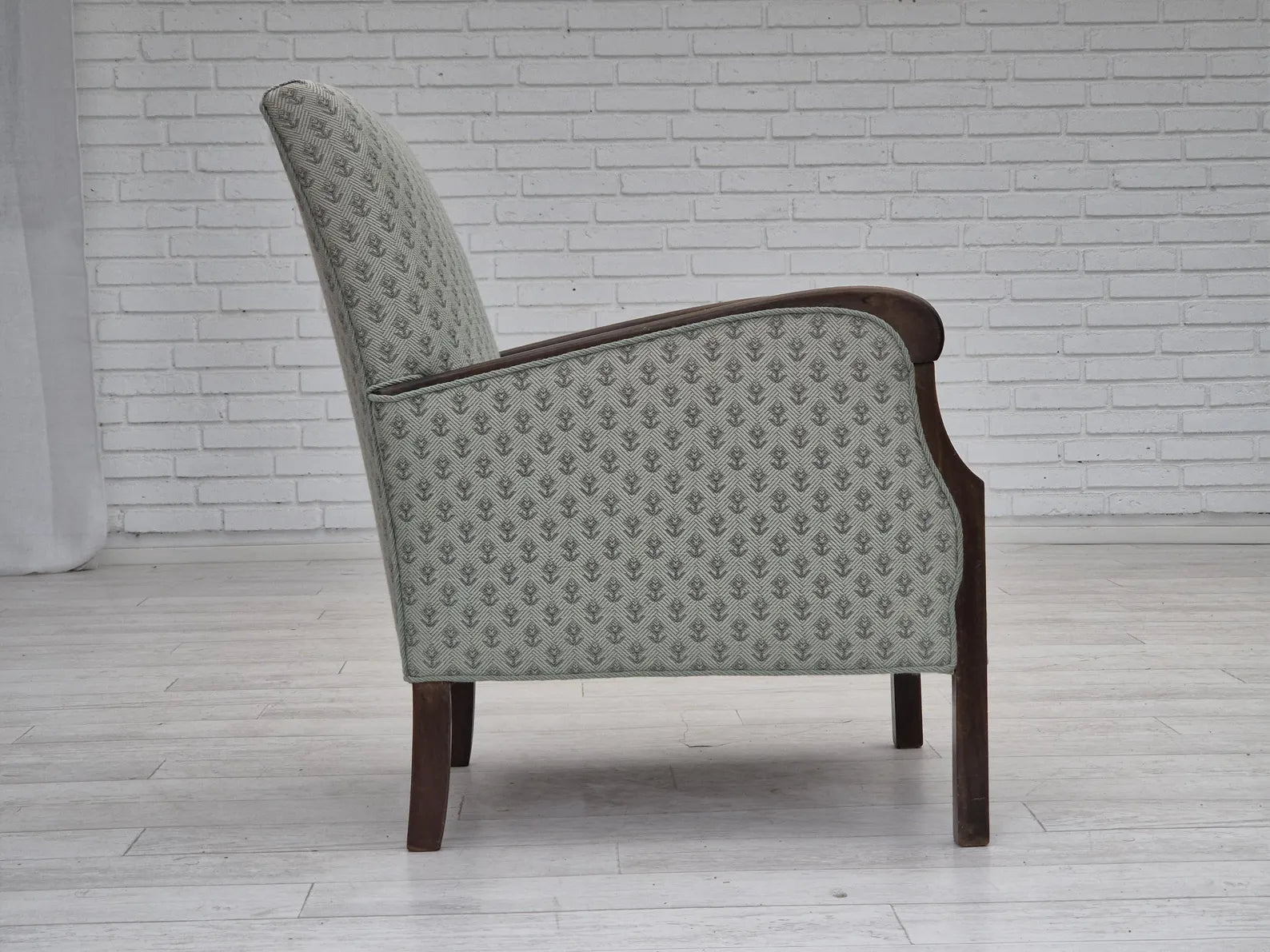 Lounge_Chair,_Beech_Wood_&_Wool,_1950s_Denmark