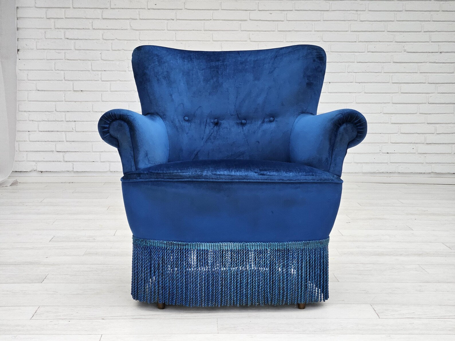 Lounge_Chair,_Blue_Velour_&_Beech_Wood,_1960s_Denmark