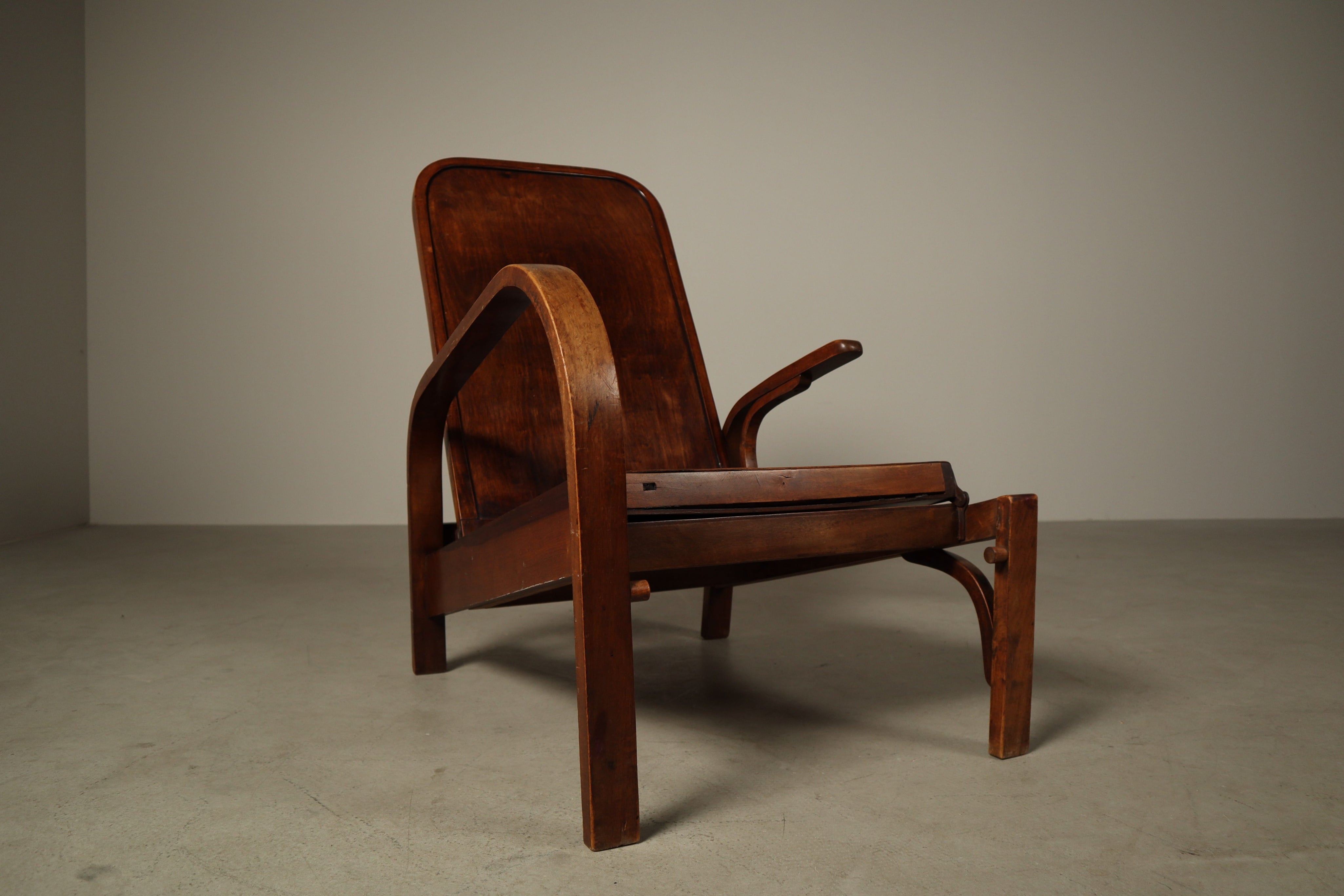 Adjustable_Lounge_Chair_by_Móveis_Gerdau,_Bentwood,_Brazil,_circa_1950