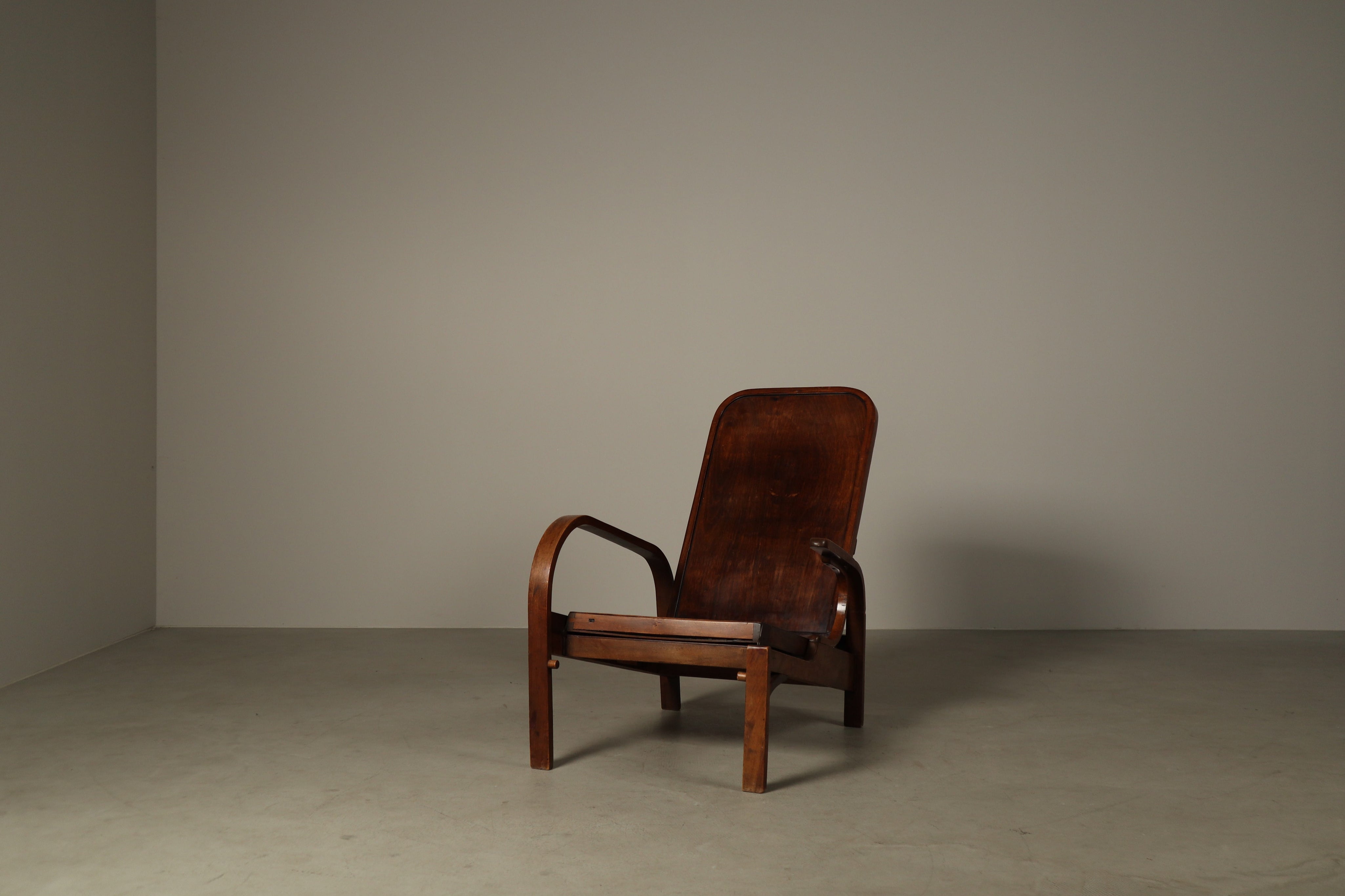 Adjustable_Lounge_Chair_by_Móveis_Gerdau,_Bentwood,_Brazil,_circa_1950