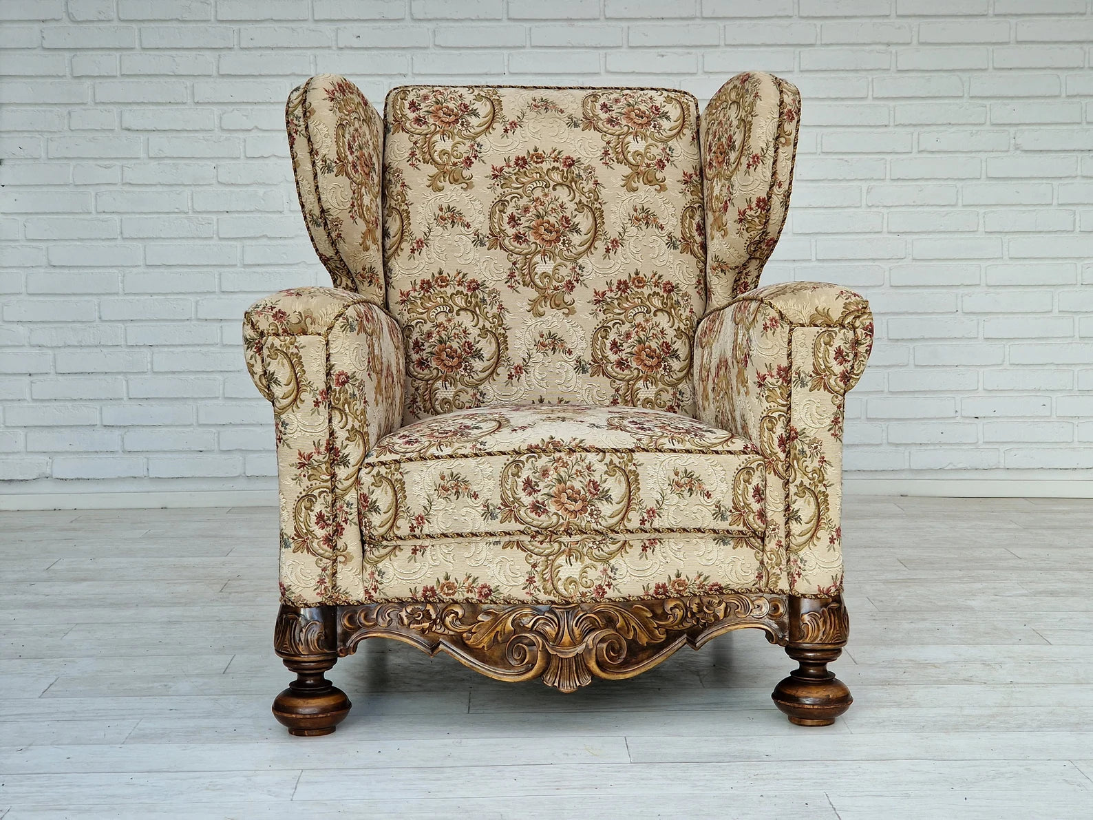Danish_Modern_Lounge_Chair_from_1950s,_Denmark