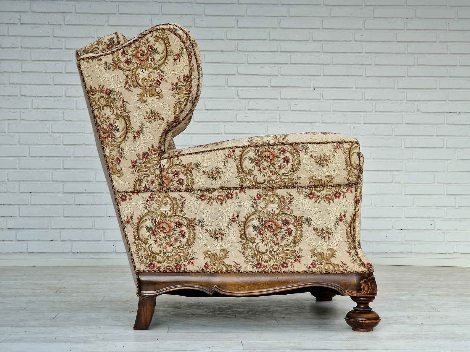 Danish_Modern_Lounge_Chair_from_1950s,_Denmark
