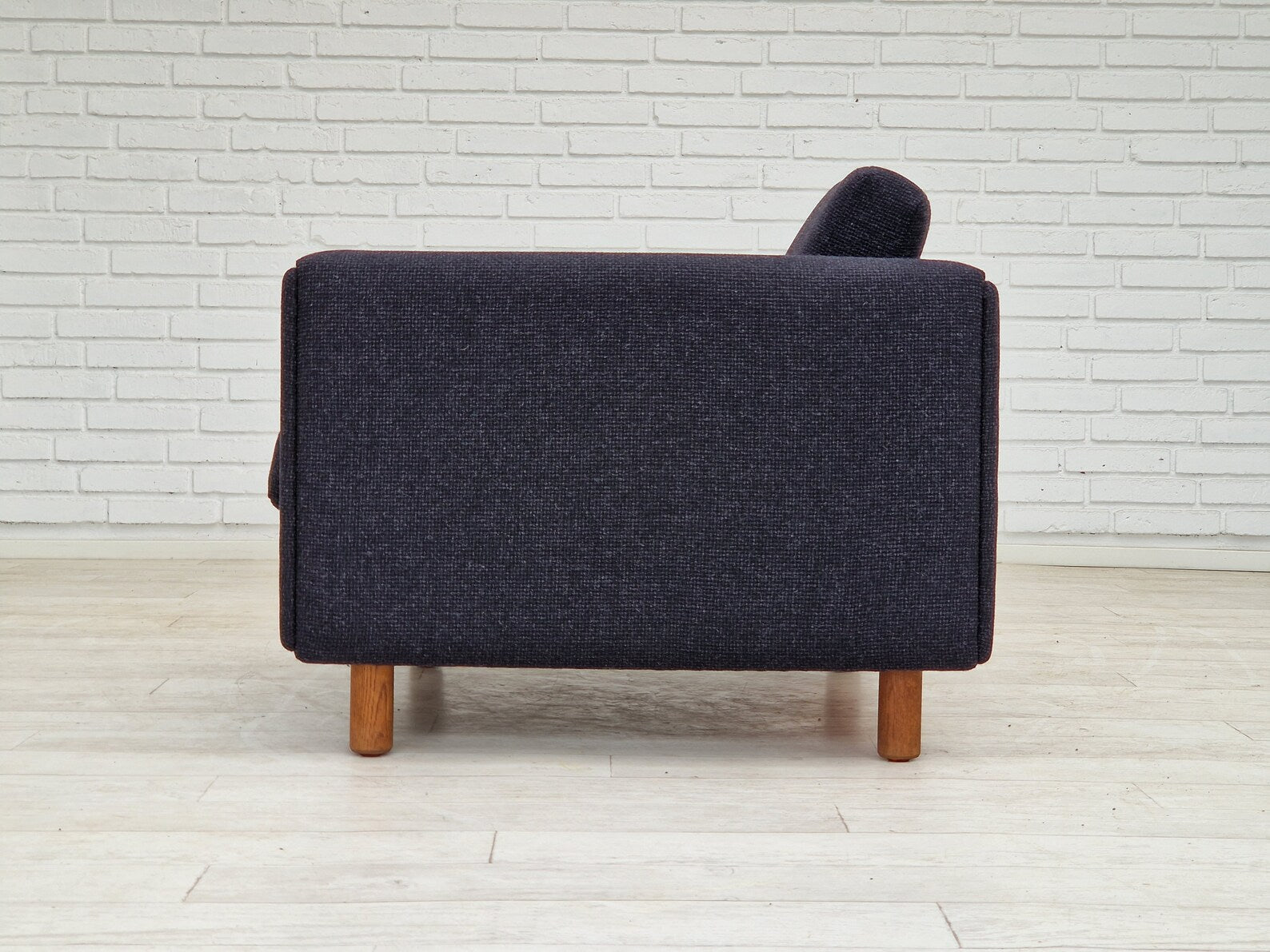 GE300_Lounge_Chair_by_Hans_J._Wegner,_1960s,_Denmark
